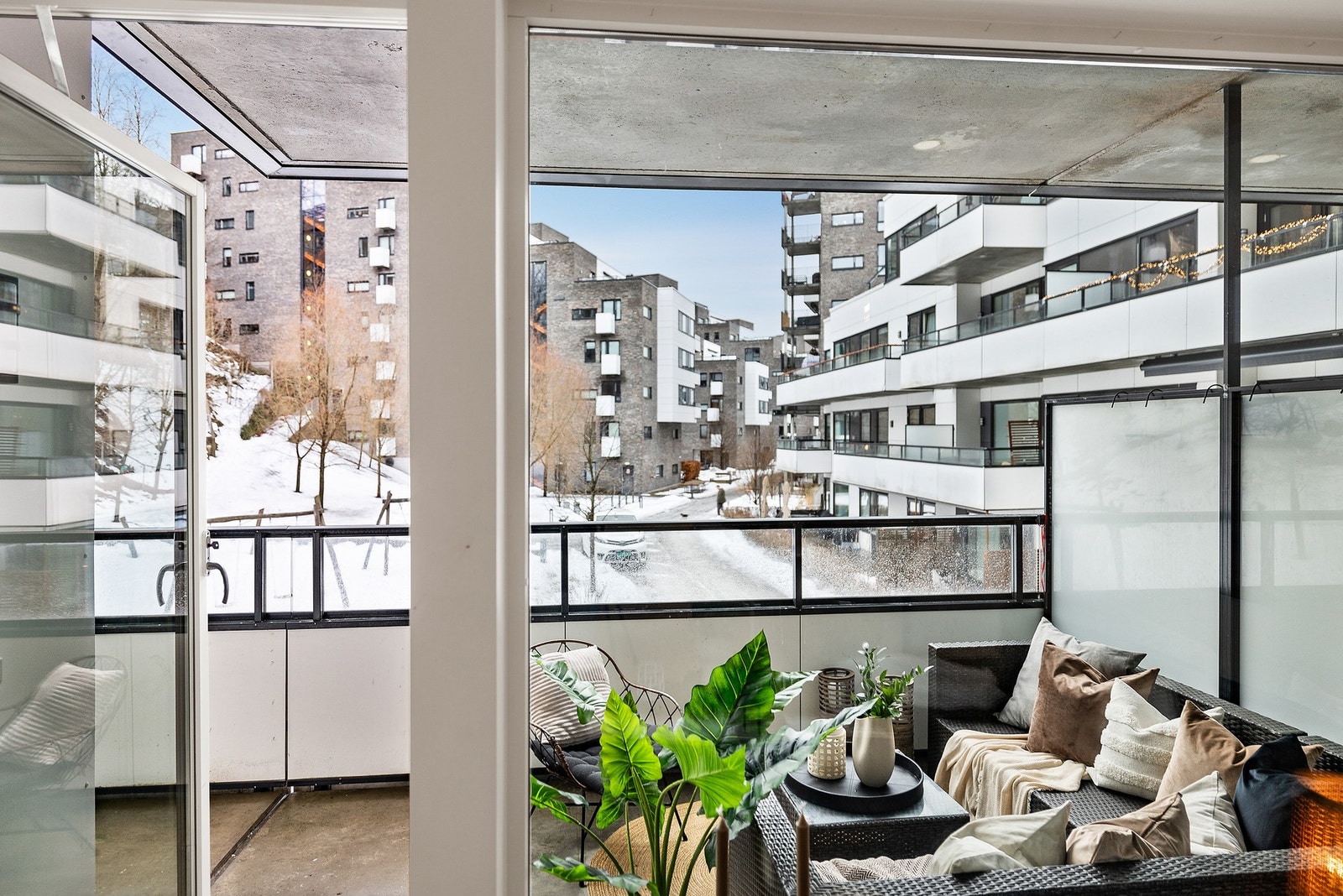 Fra stuen er det utgang til en herlig balkong Galleribilde