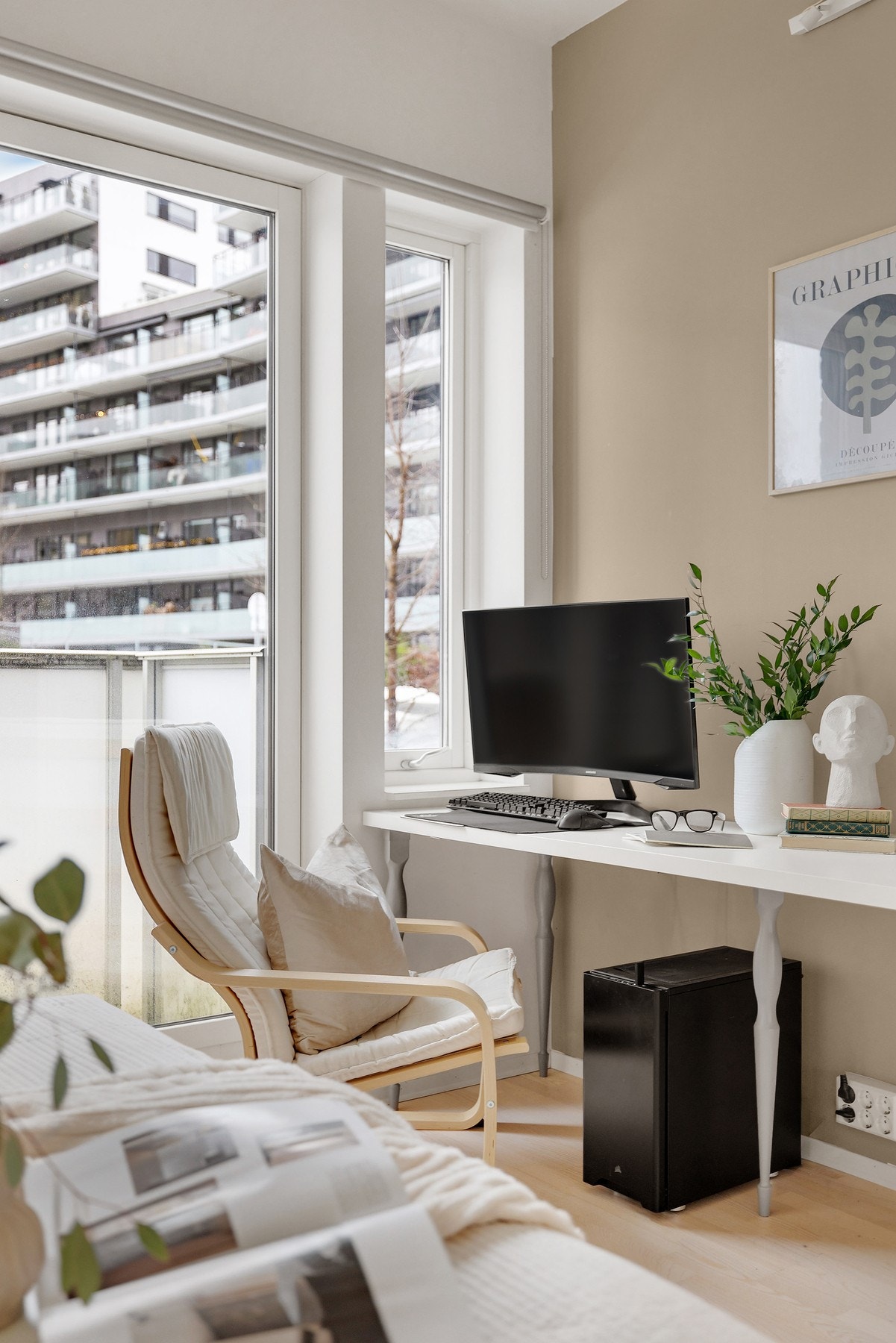 God plass til skrivebord Galleribilde