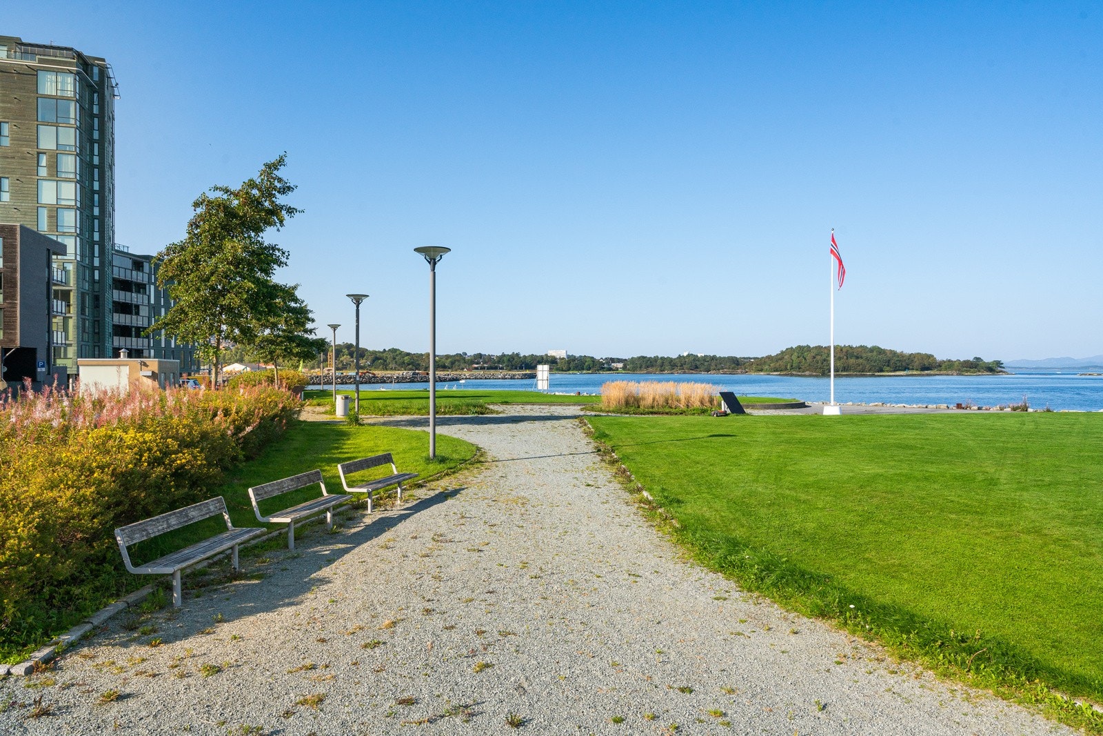 Her bor du i naturskjønne omgivelser med tur og friområder like utenfor. Galleribilde
