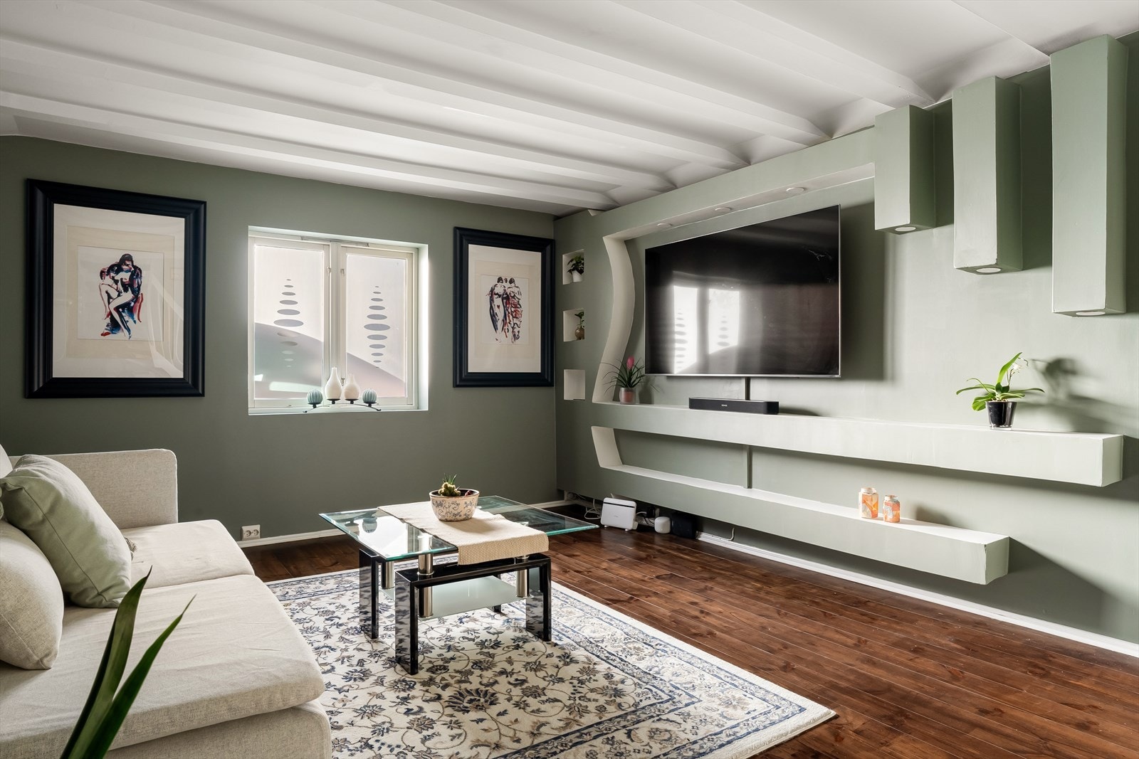 Tv-stue/trappegang er på ca. 20,30 m² Galleribilde