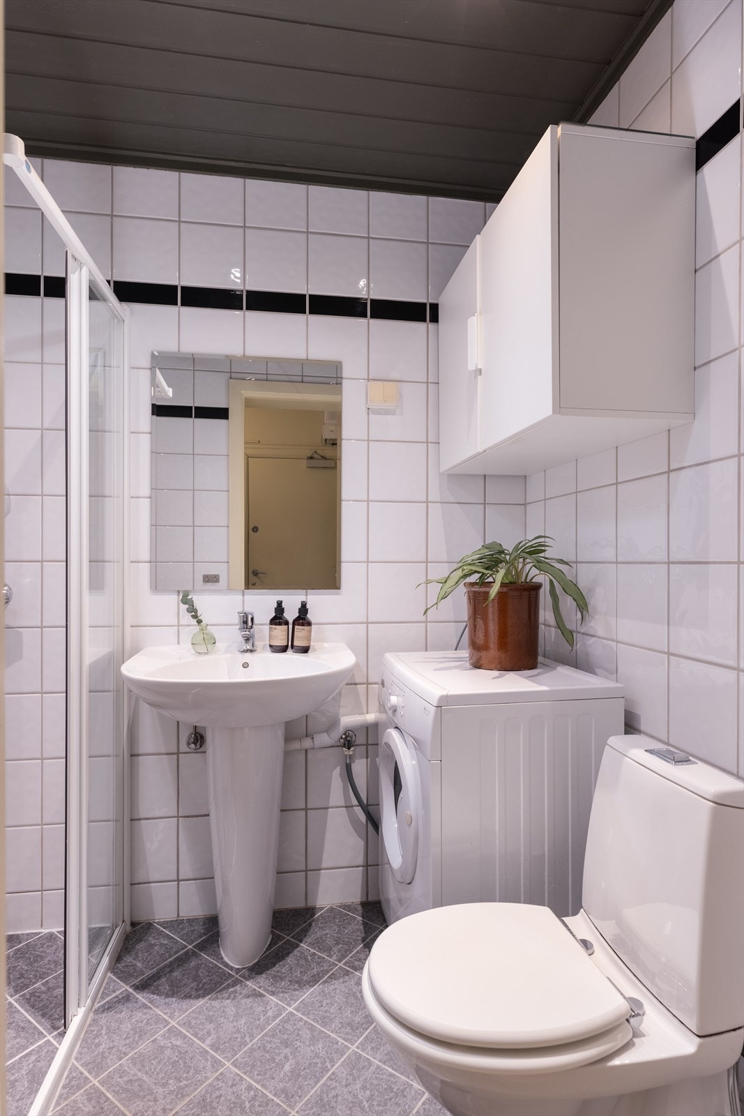 Varmekabler i gulv. Galleribilde