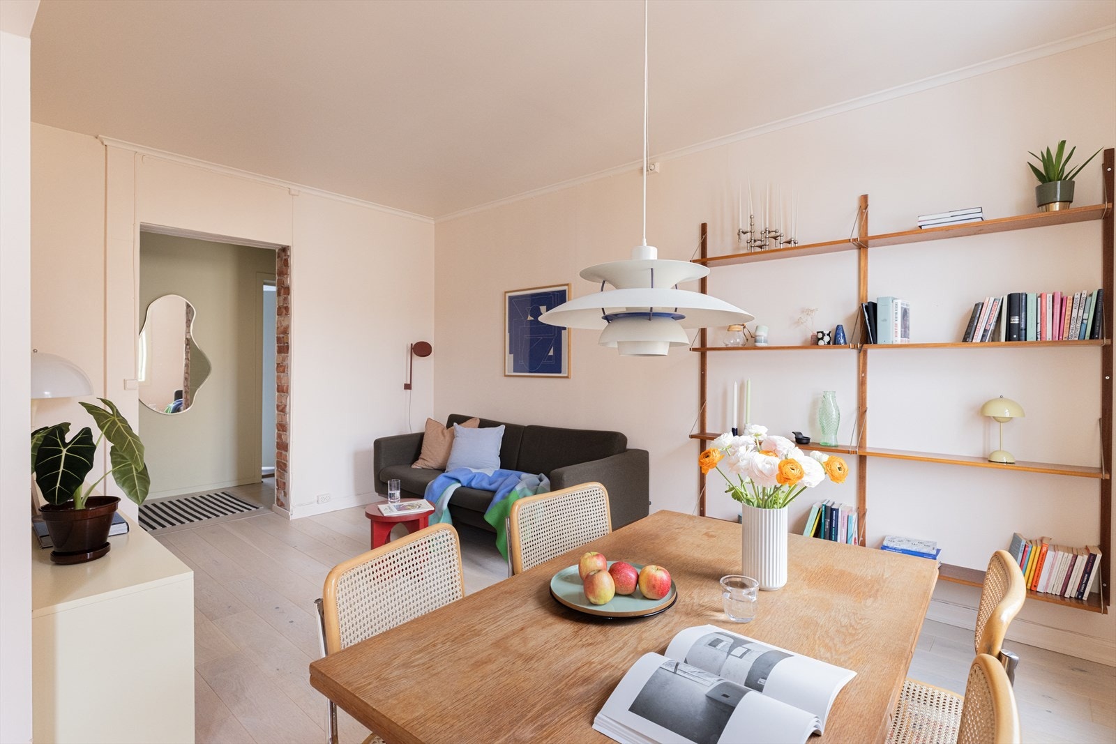 Varmtvann og bredbånd inkludert i felleskostnadene. Galleribilde