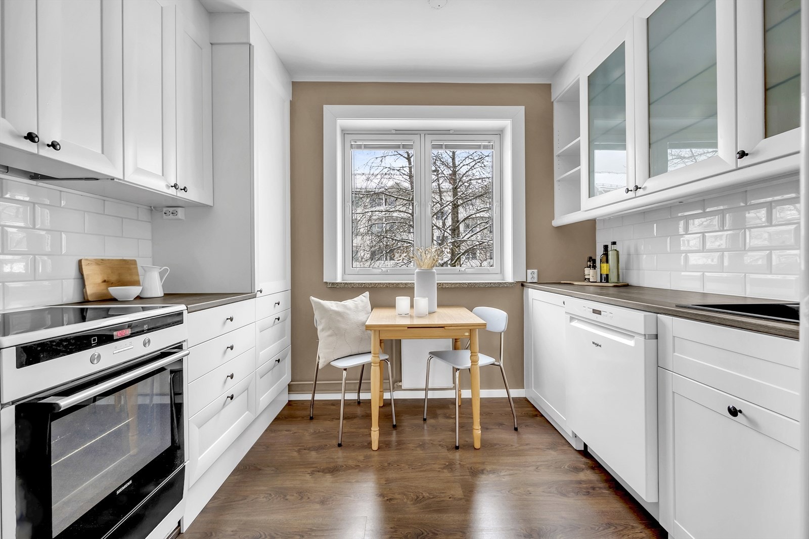 Leiligheten har en praktisk planløsning med separat kjøkken. Galleribilde