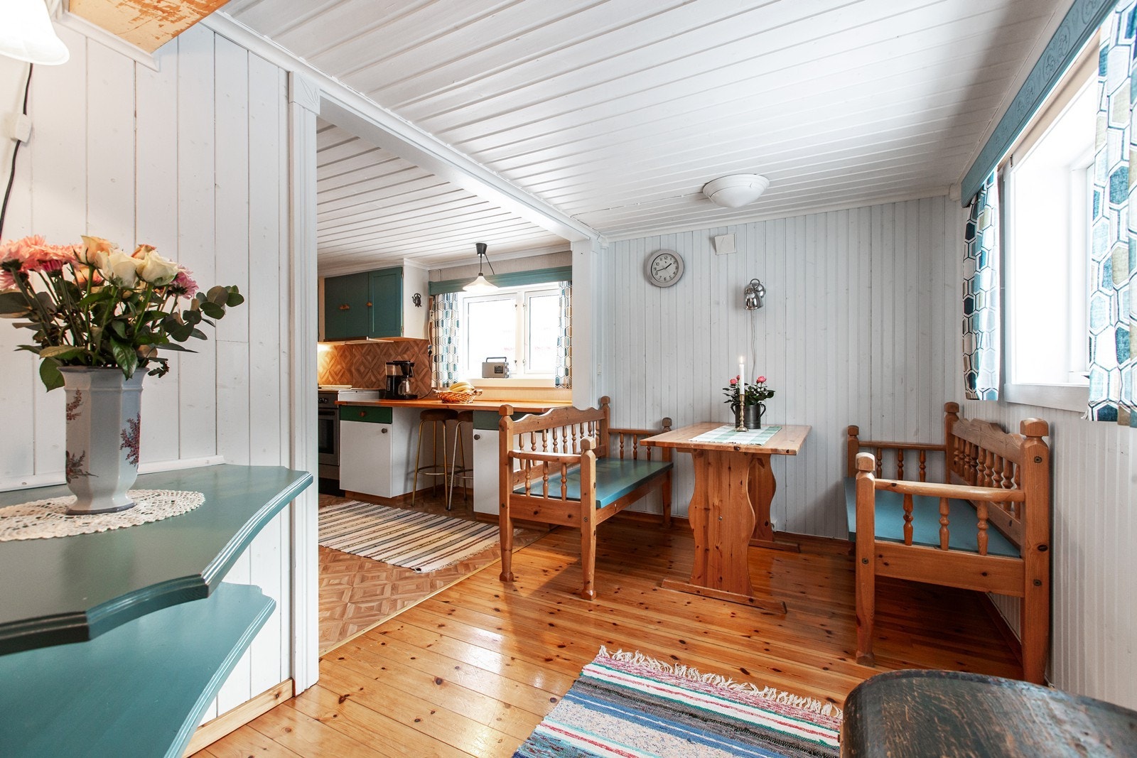 Plass for spisegruppe på kjøkkent Galleribilde