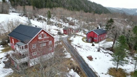 Dronebilde over eiendommen Galleribilde