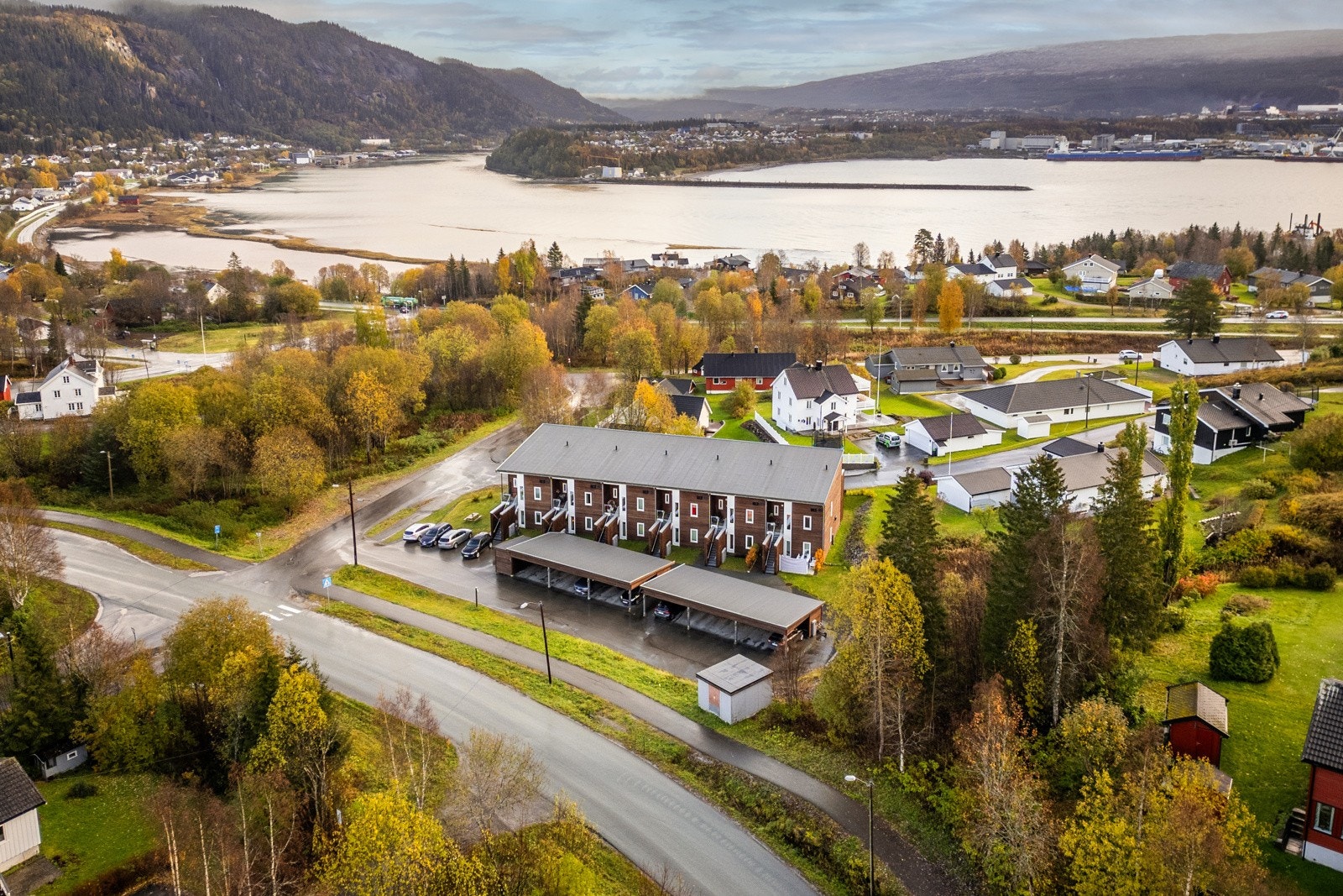 Kort vei til fantastiske turmuligheter både sommer som vinter Galleribilde