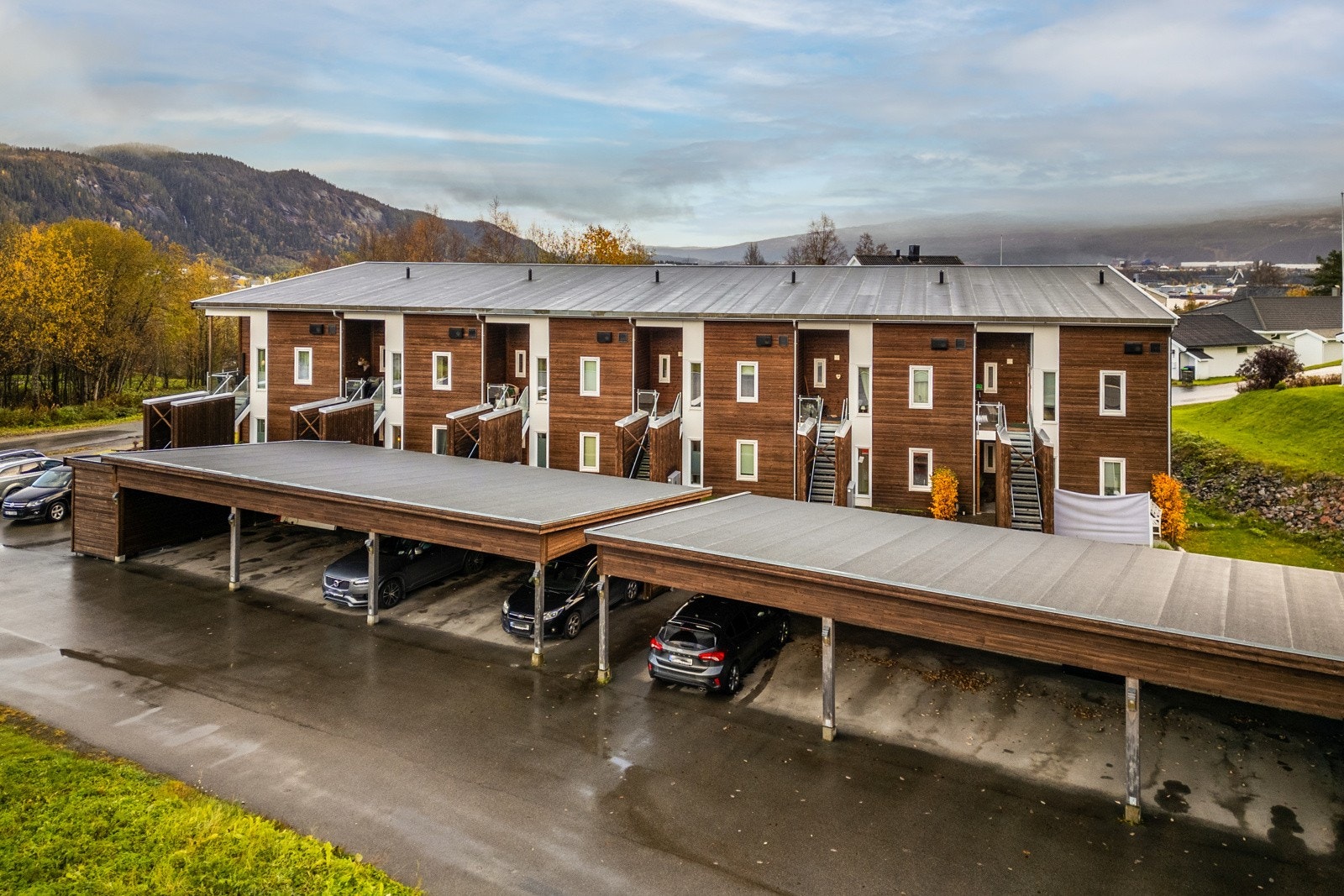 Parkering i carport Galleribilde