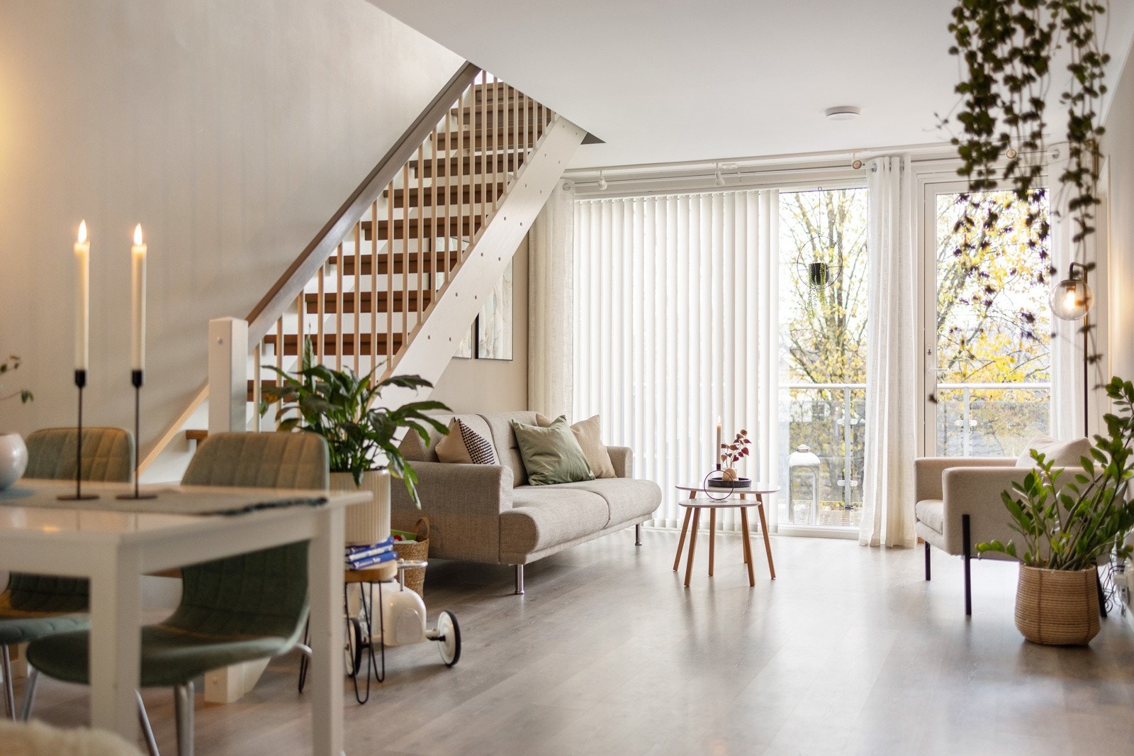 EIE eiendomsmegling har gleden av å presentere Heimengveien 3 - En lekker, lys og innbydende 3-roms Galleribilde