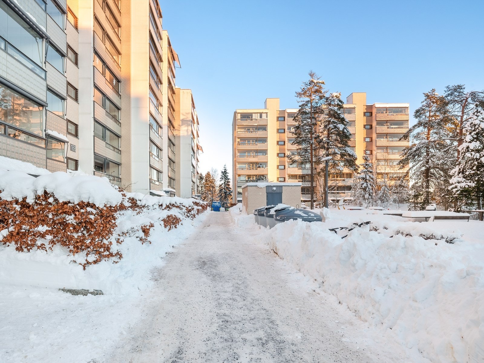 Felles uteareal Galleribilde