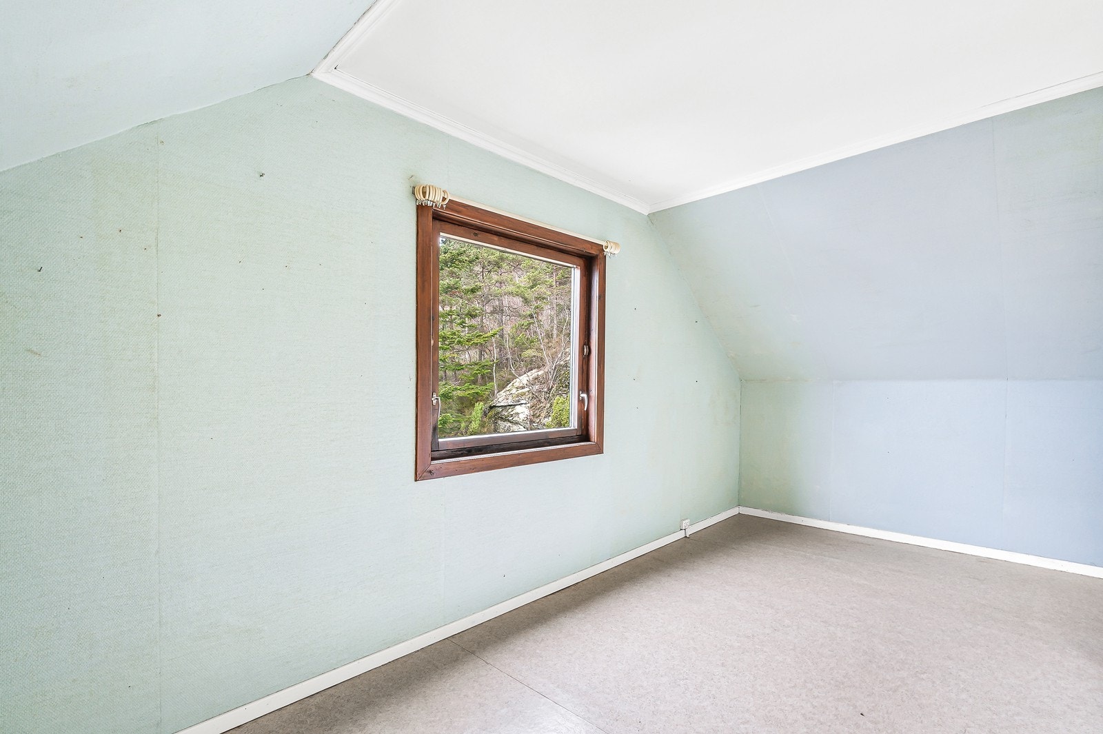 Soverom nr 2 på loftet. Galleribilde