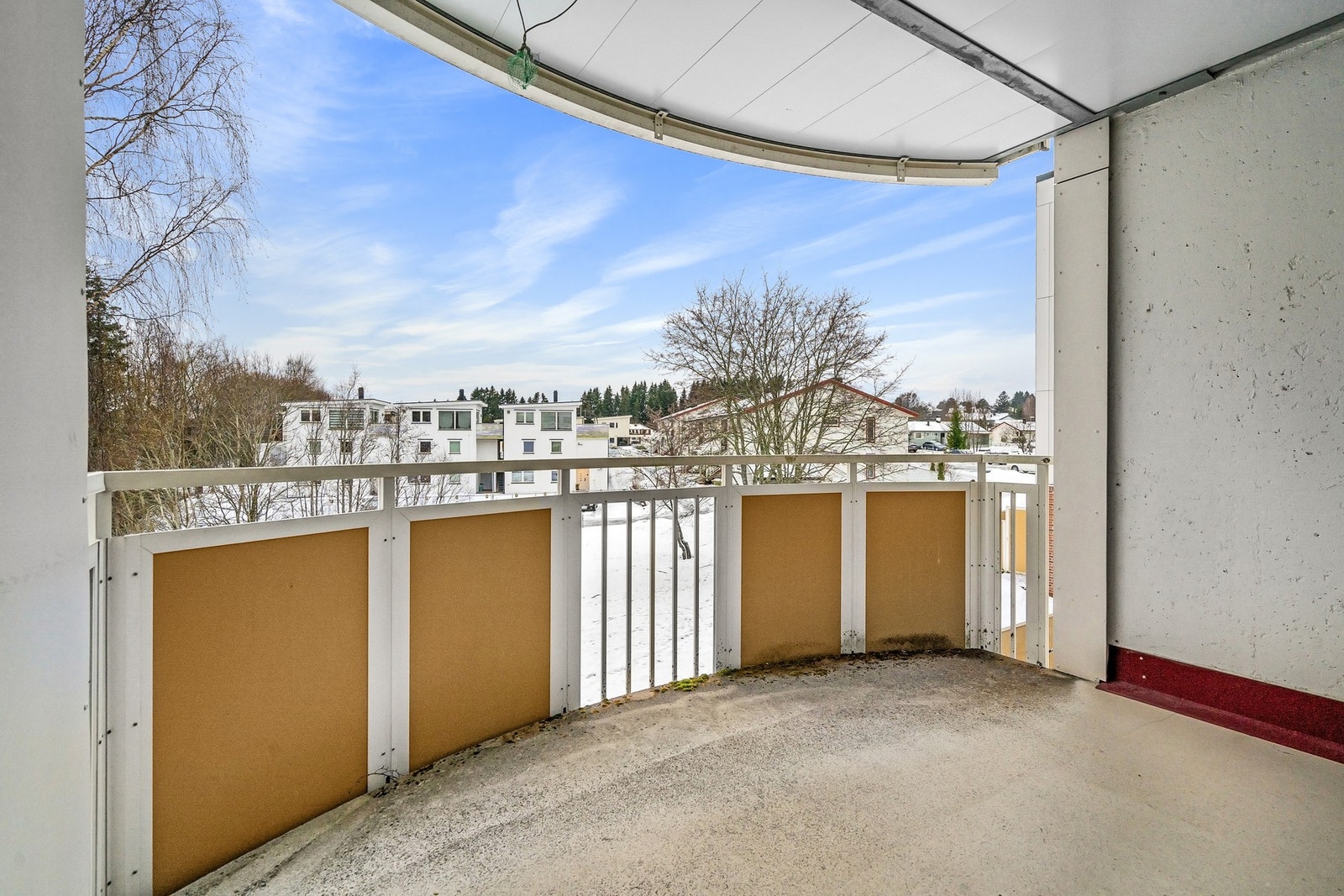 God plass til ønsket utemøblement. Lagringsplass i bod tilstøtende balkong. Galleribilde