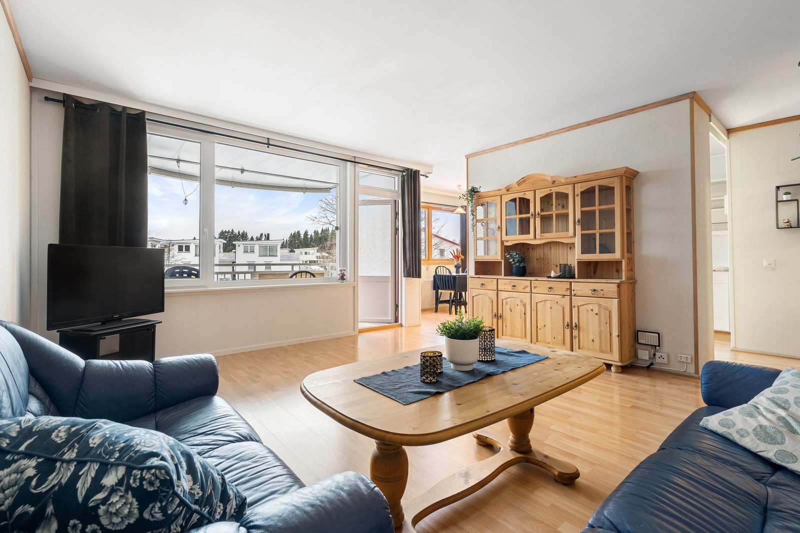 Romslig 2-roms leilighet i 2. etasje med stort potensiale. Galleribilde