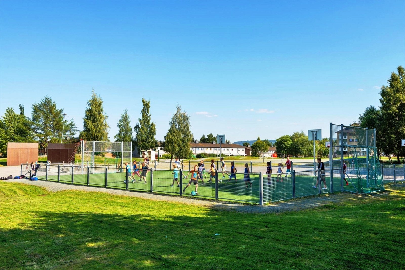 Nærområdet byr også på et godt utvalg av barnehager med kort vei fra borettslaget. Galleribilde