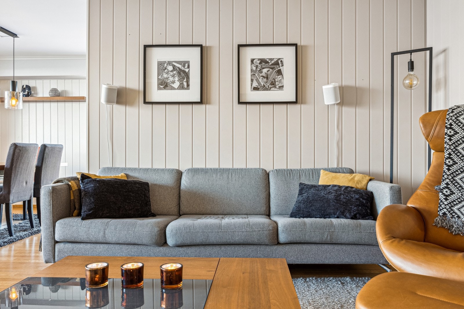 Det er gjort flere gode oppgraderinger i senere tid, bl.a. nytt røropplegg (rør-i-rør) fra kjøkken og bad i 2018. Se forøvrig egen oppgraderingshistorikk i prospektet. Galleribilde