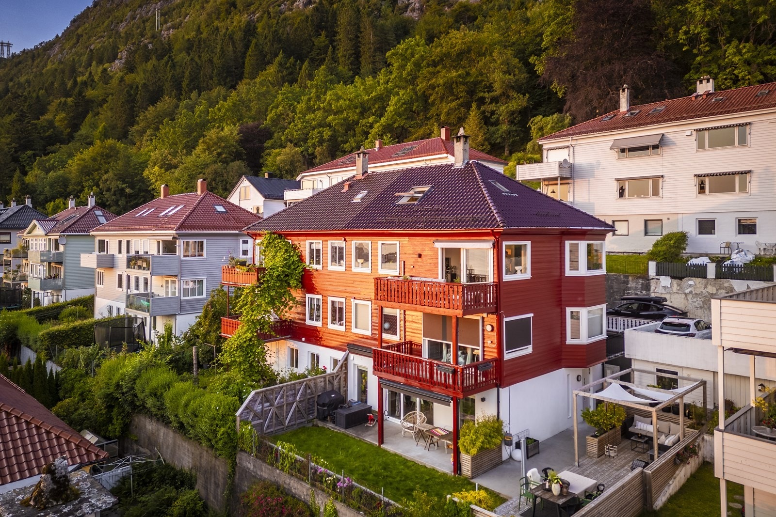 Boligen har en flott beliggenhet i et av Sandvikens mest populære boligområder! Galleribilde