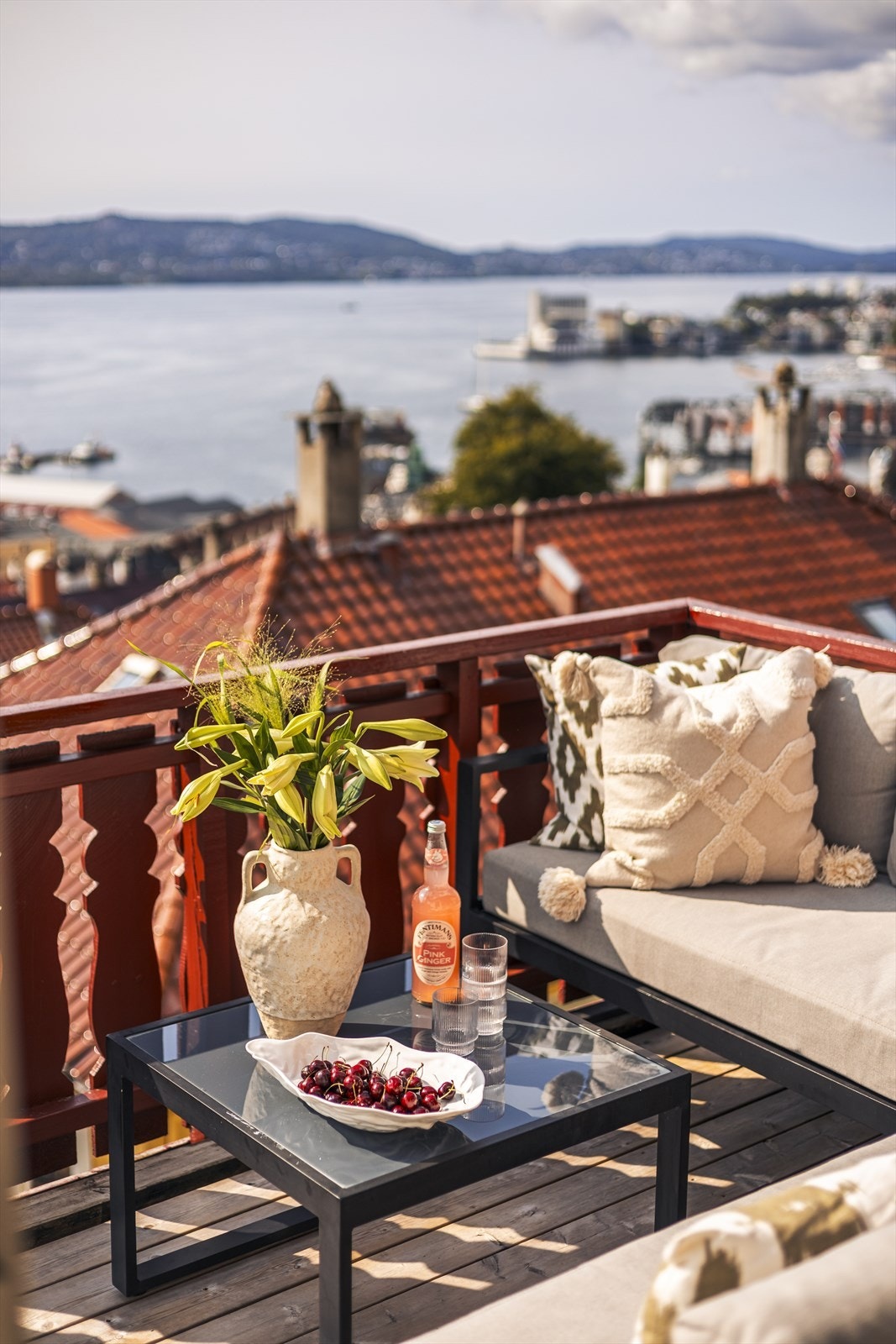 Her er det god plass til grill og ønsket møblering. Galleribilde
