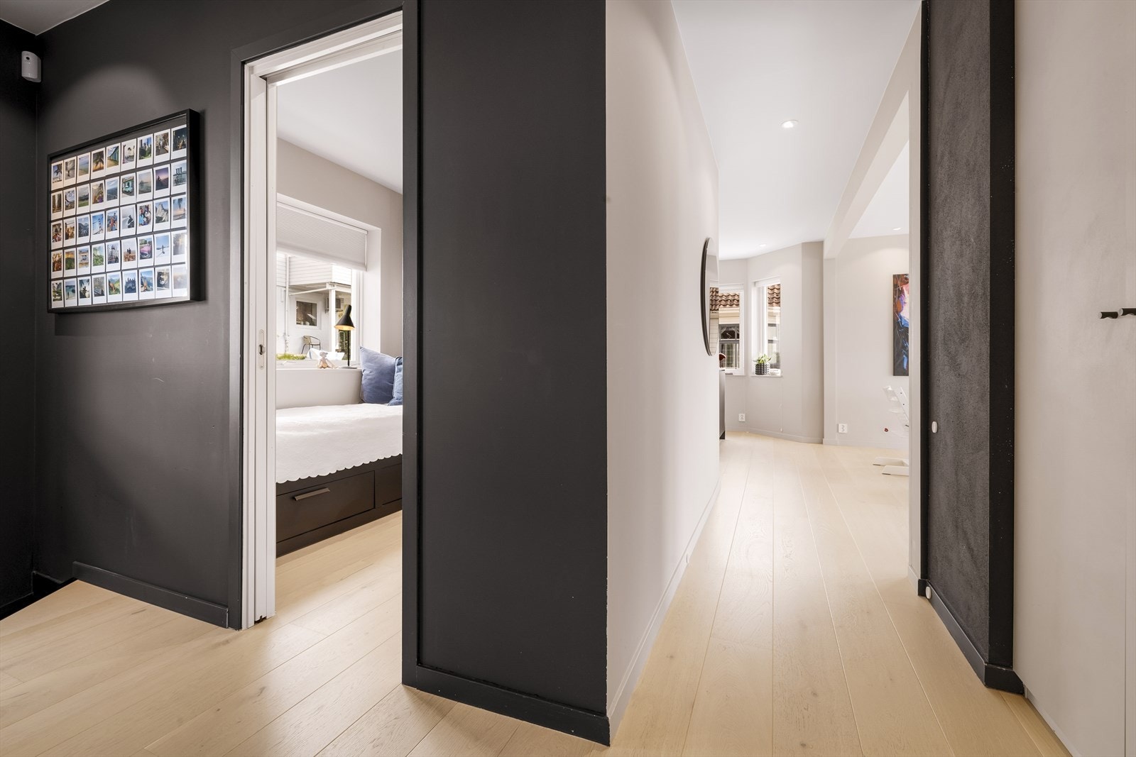 Moderne fargevalg i boligen. Galleribilde