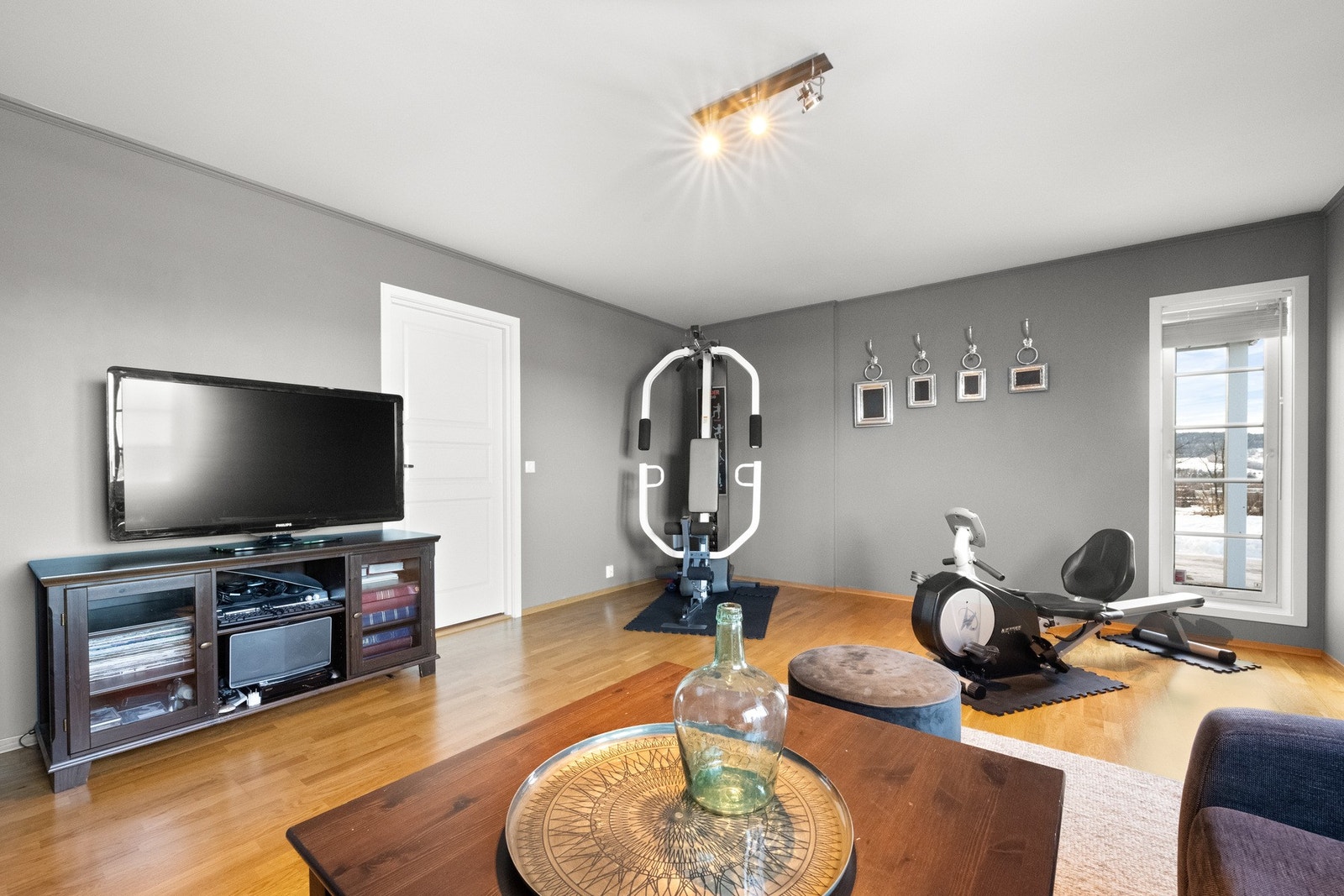 Soverom 3 er dobbelt og benyttes til TV-stue Galleribilde