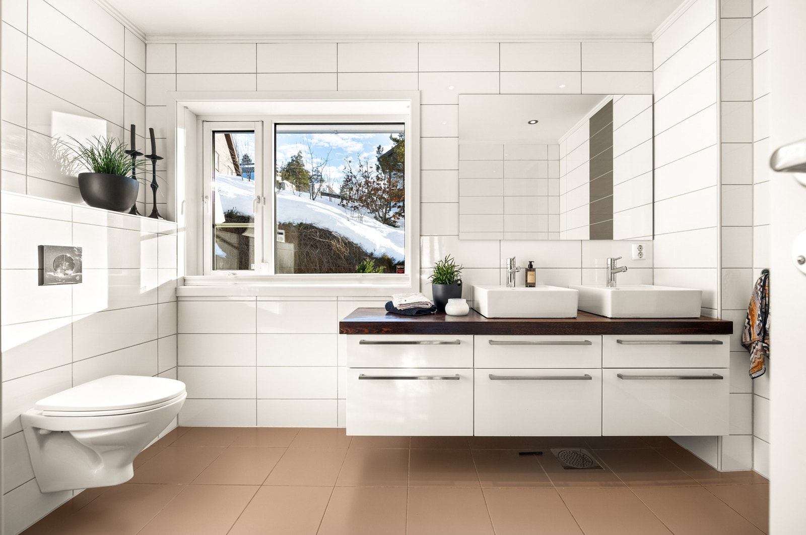 Baderommet i foreldreavdeling Galleribilde