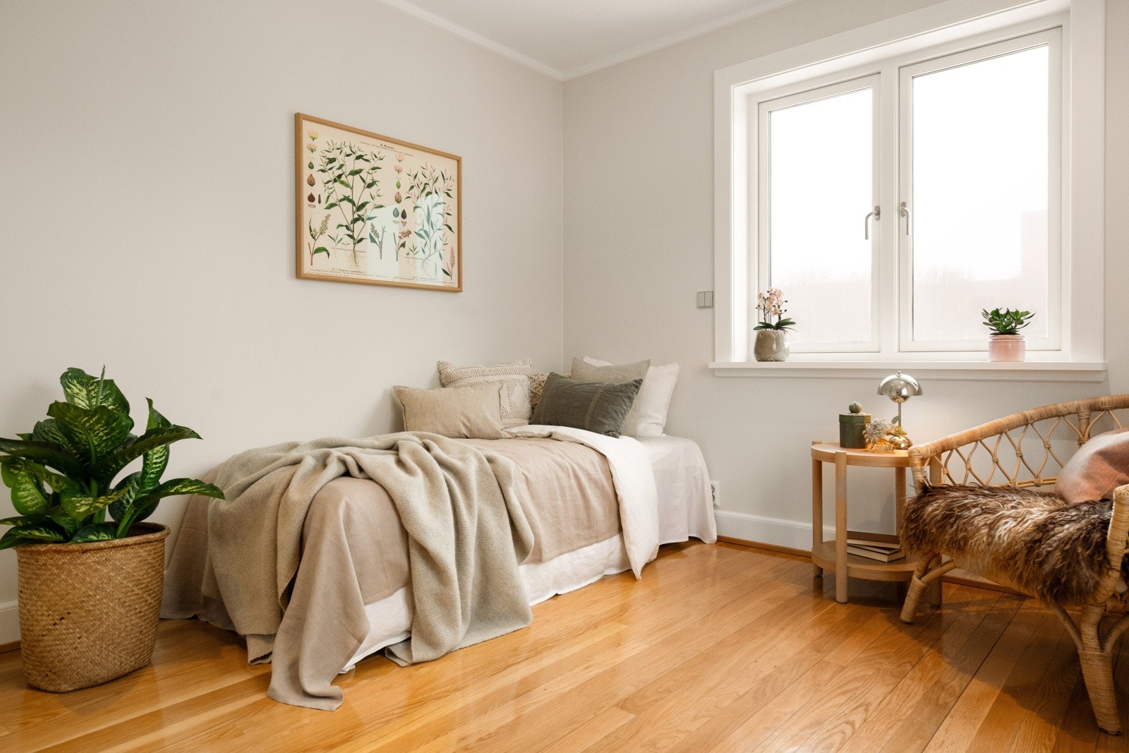 Alle soverommene har et pent parkettgulv i 21 mm tykk eik. Galleribilde