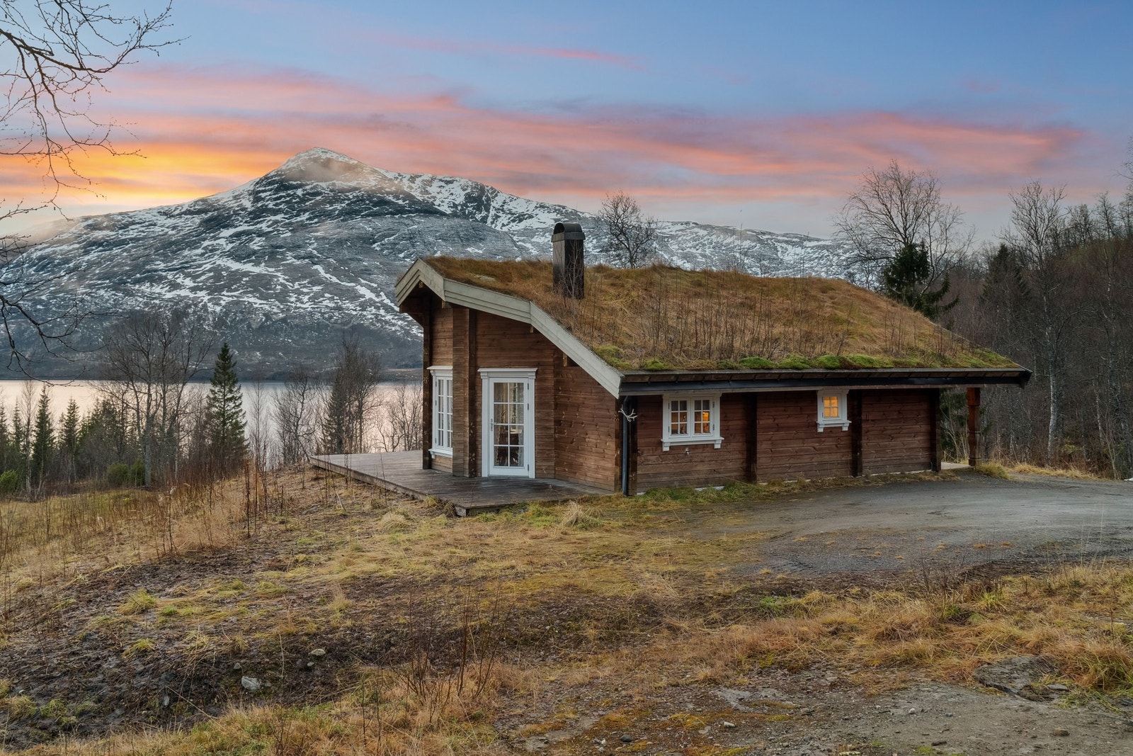 Boligen ligger på en flott utsiktstomt Galleribilde
