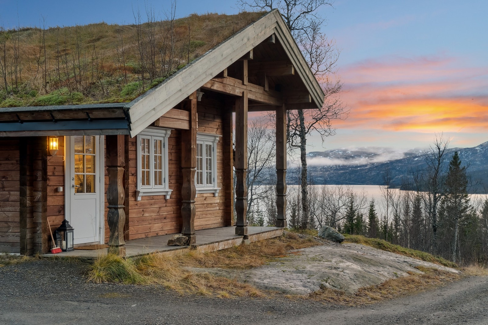 Overbygd inngangsparti Galleribilde