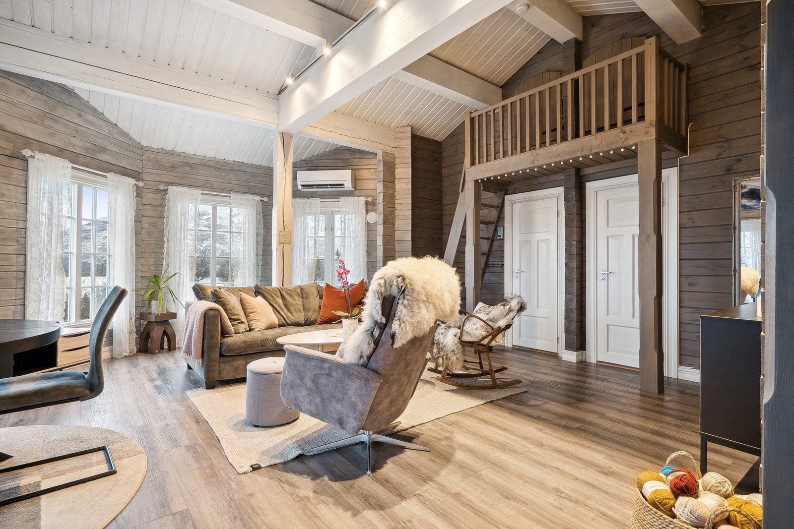 Det er også 2 hemsrom over soverommene Galleribilde