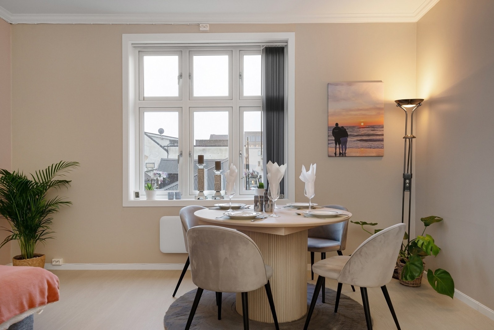 Leiligheten har en god takhøyde. Galleribilde