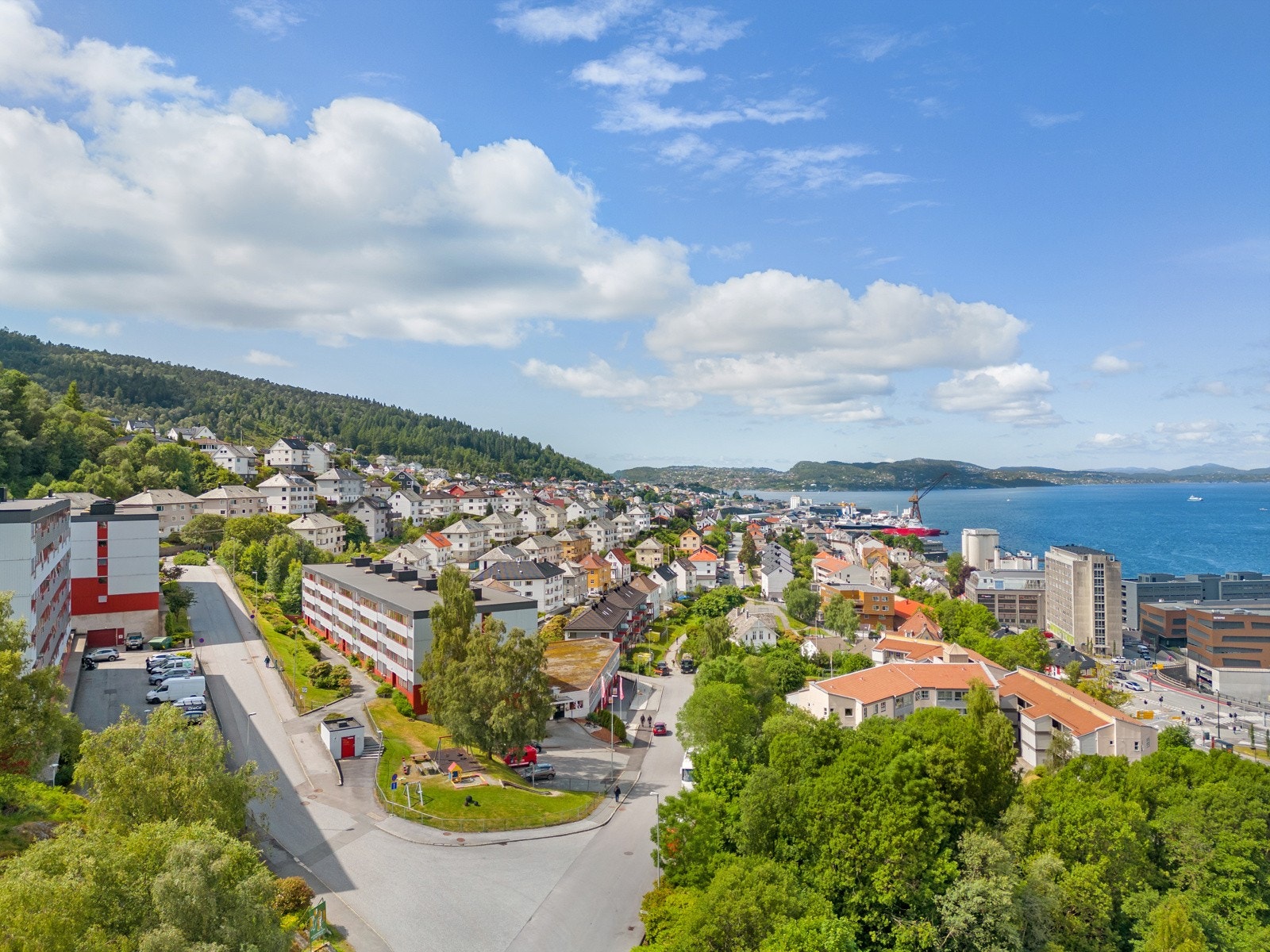 Husk å meld deg på visning. Du er hjertelig velkommen! Galleribilde