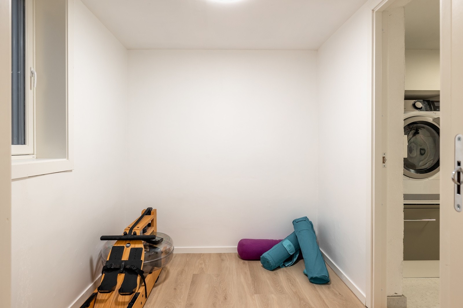 Det er to kjellerboder. Galleribilde