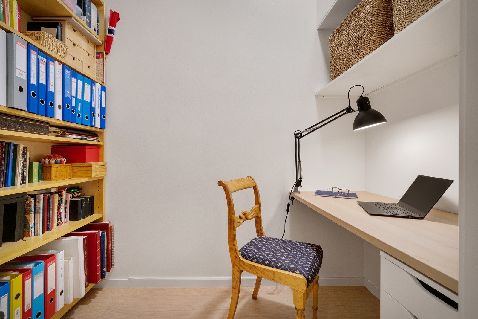 - Den ivvendige boden er idag innredet som kontor - Galleribilde