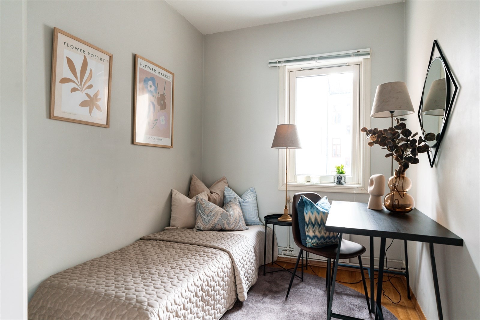 Soverom nr. 2 passer perfekt som barnerom, gjesterom eller kontor. Galleribilde