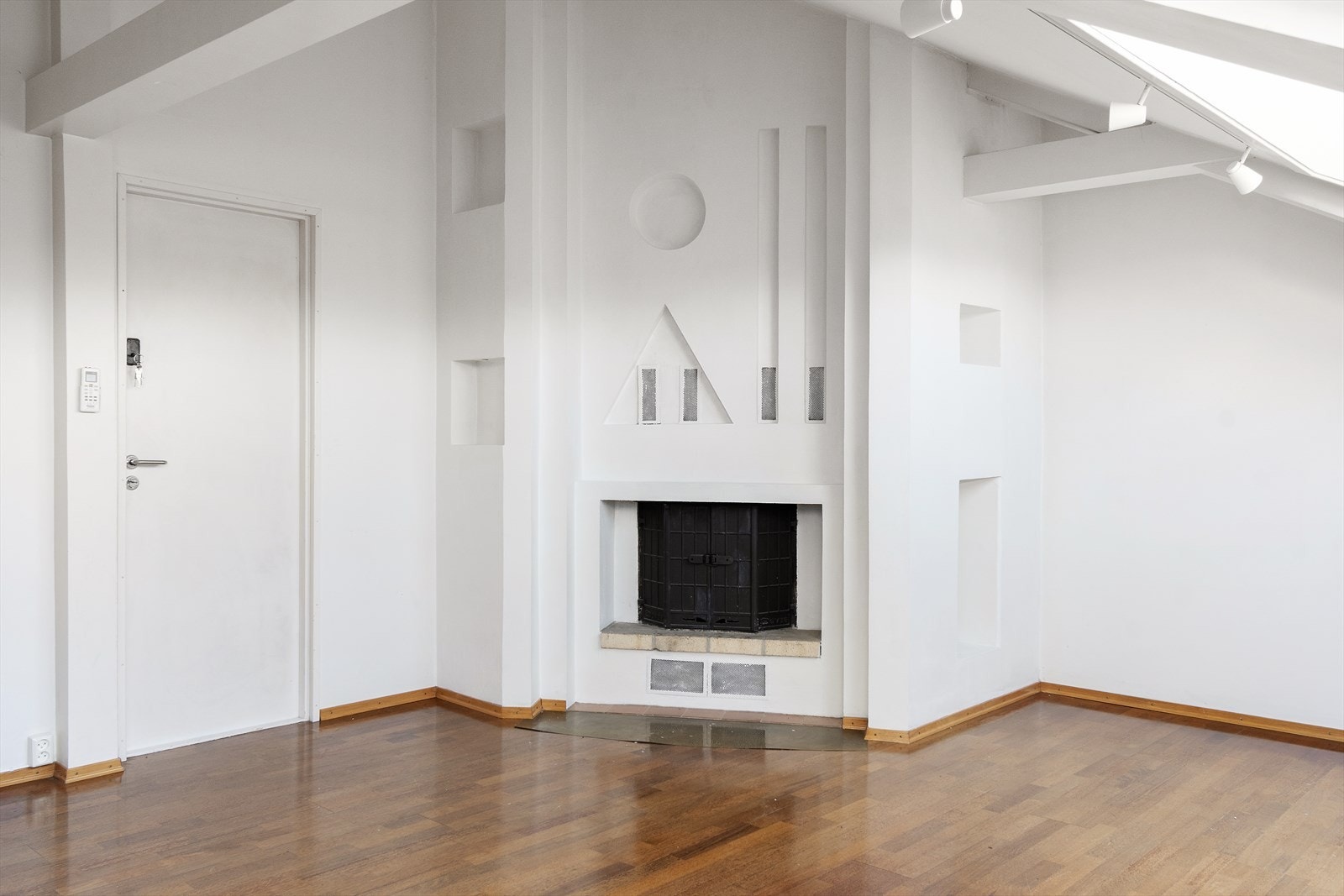 Peis i stue Galleribilde