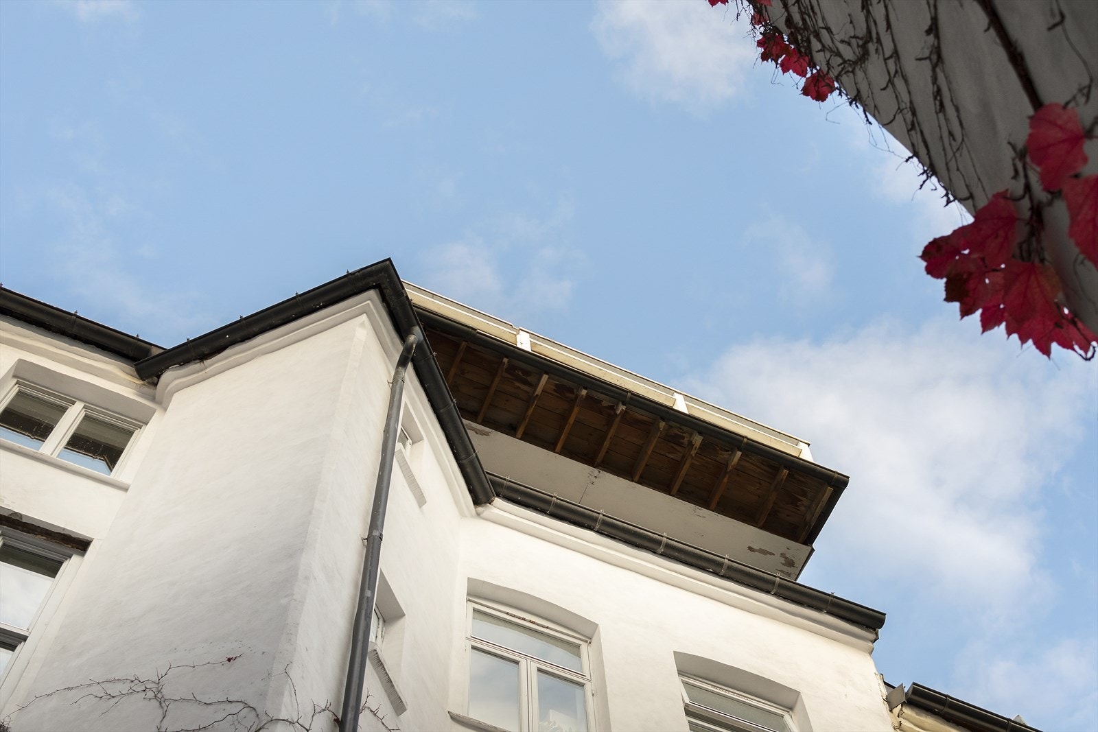 Styret har påpekt at de mener takterrassen stikker lenger ut enn tillatt. Galleribilde