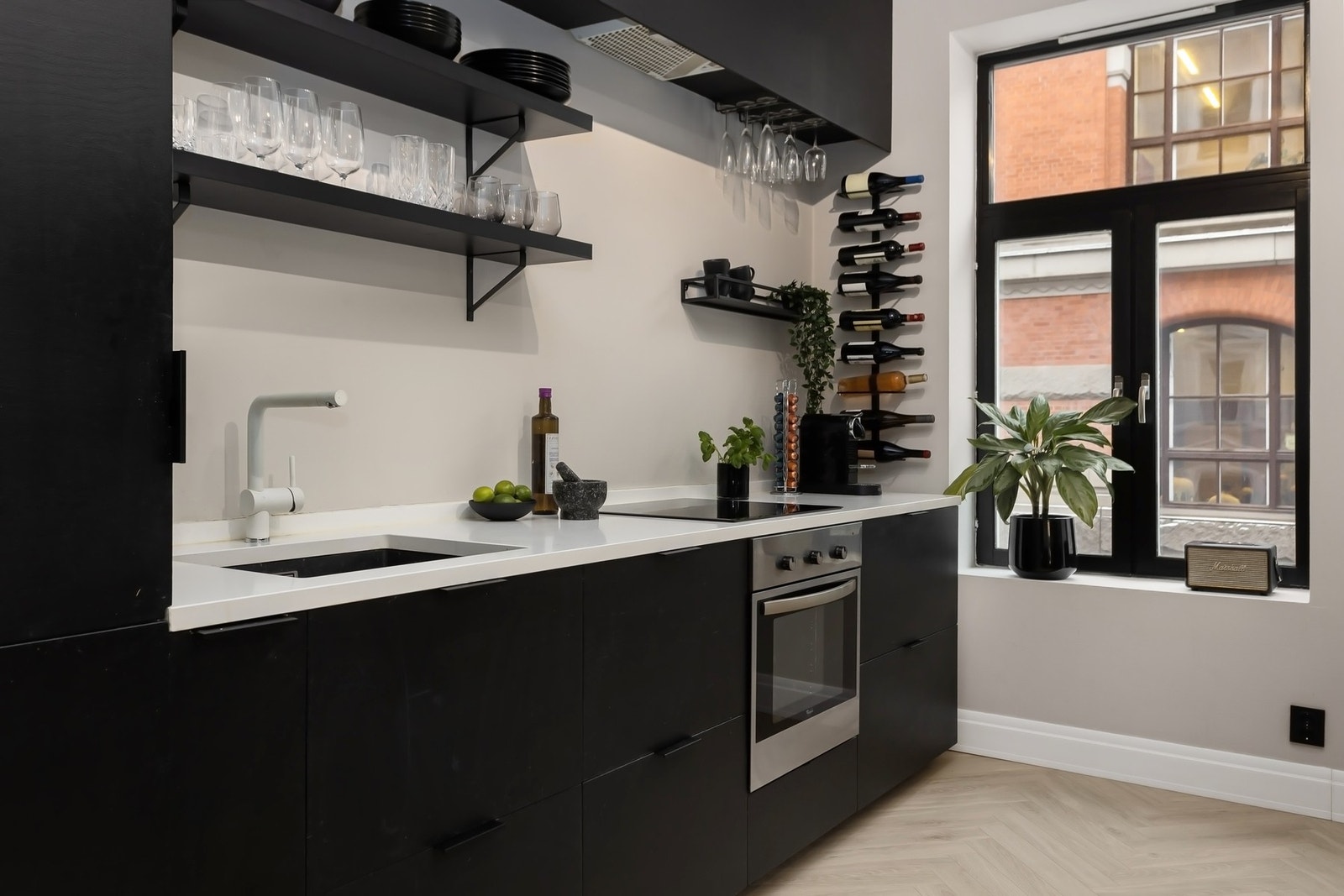 Kjøkkeninnredning fra 2018 - overflatebehandlet i 2023 Galleribilde