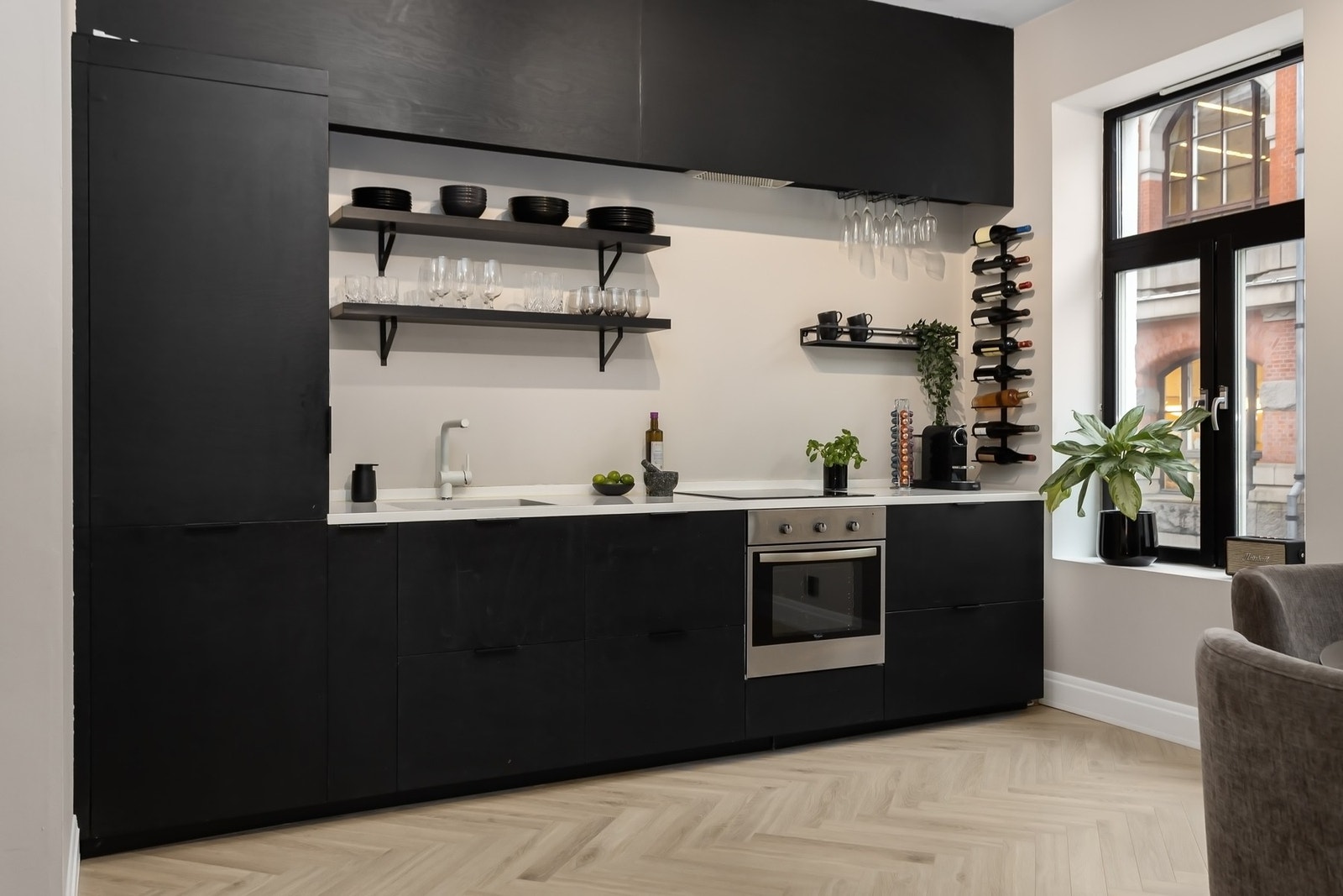 Kjøkkeninnredning fra 2018 - overflatebehandlet i 2023 Galleribilde