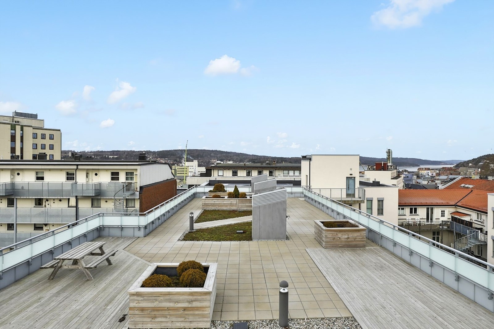 Flott takterrasse på over 200 kvm. Galleribilde