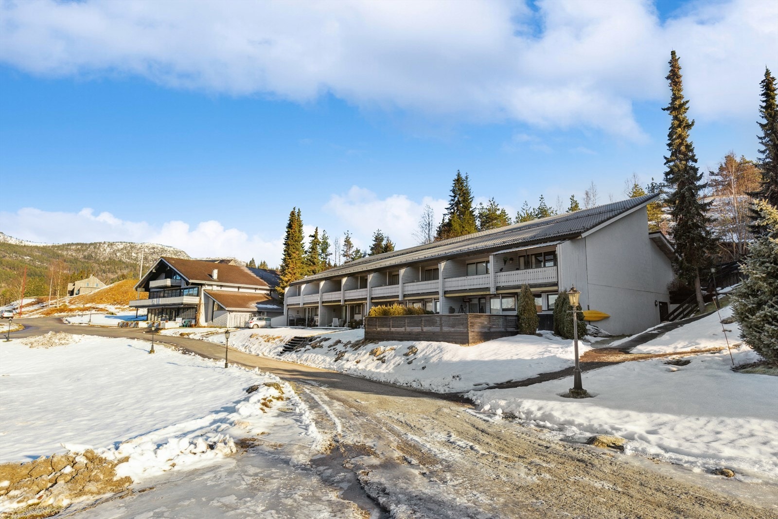 Eiken feriesenter har en fin plassering med nærhet turterreng, badeplasser og skiterreng. Galleribilde
