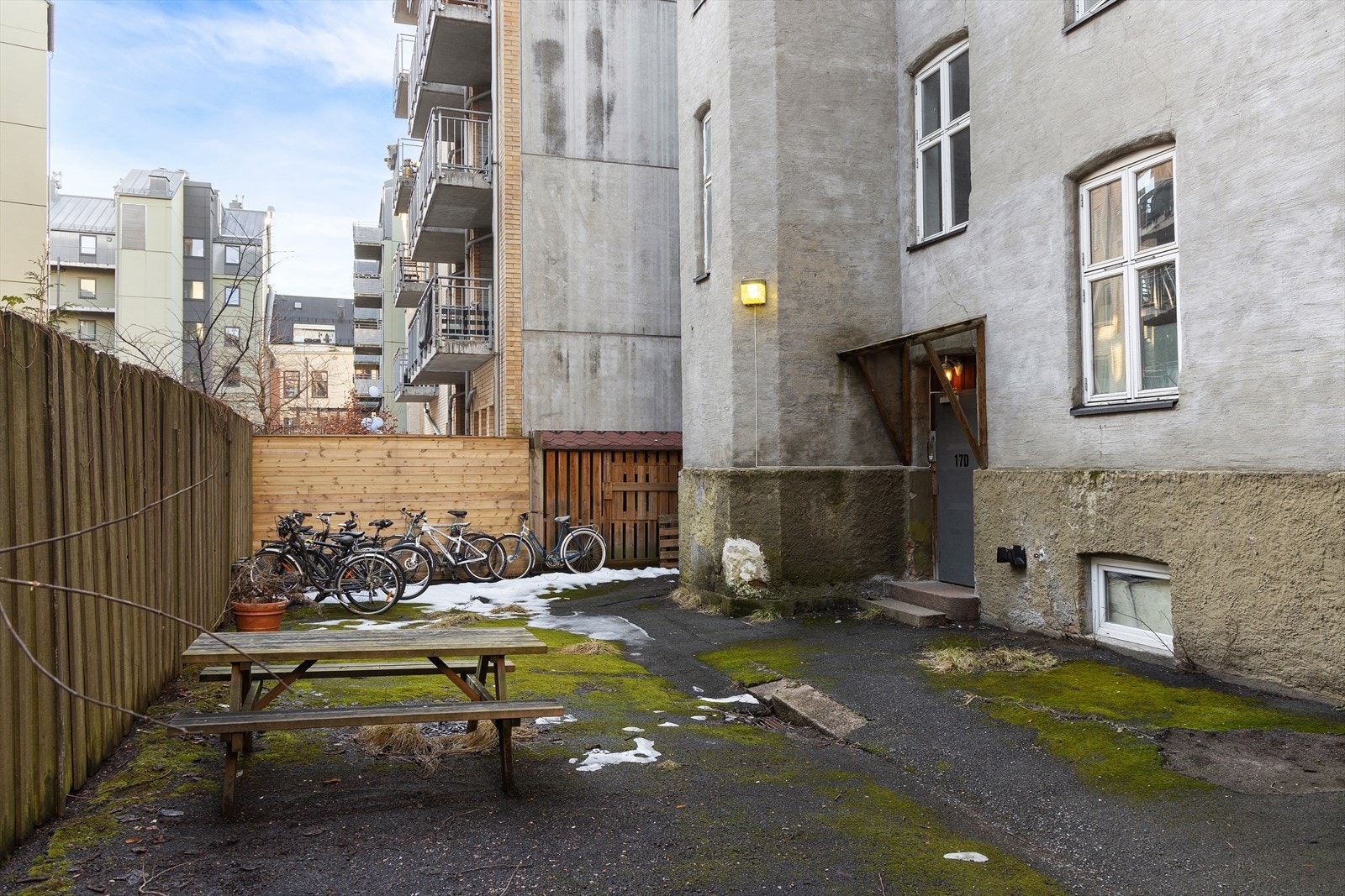 - Leiligheten ligger på sentrale og attraktive Grünerløkka med et bredt utvalg fasiliteter i umiddelbar nærhet - Galleribilde