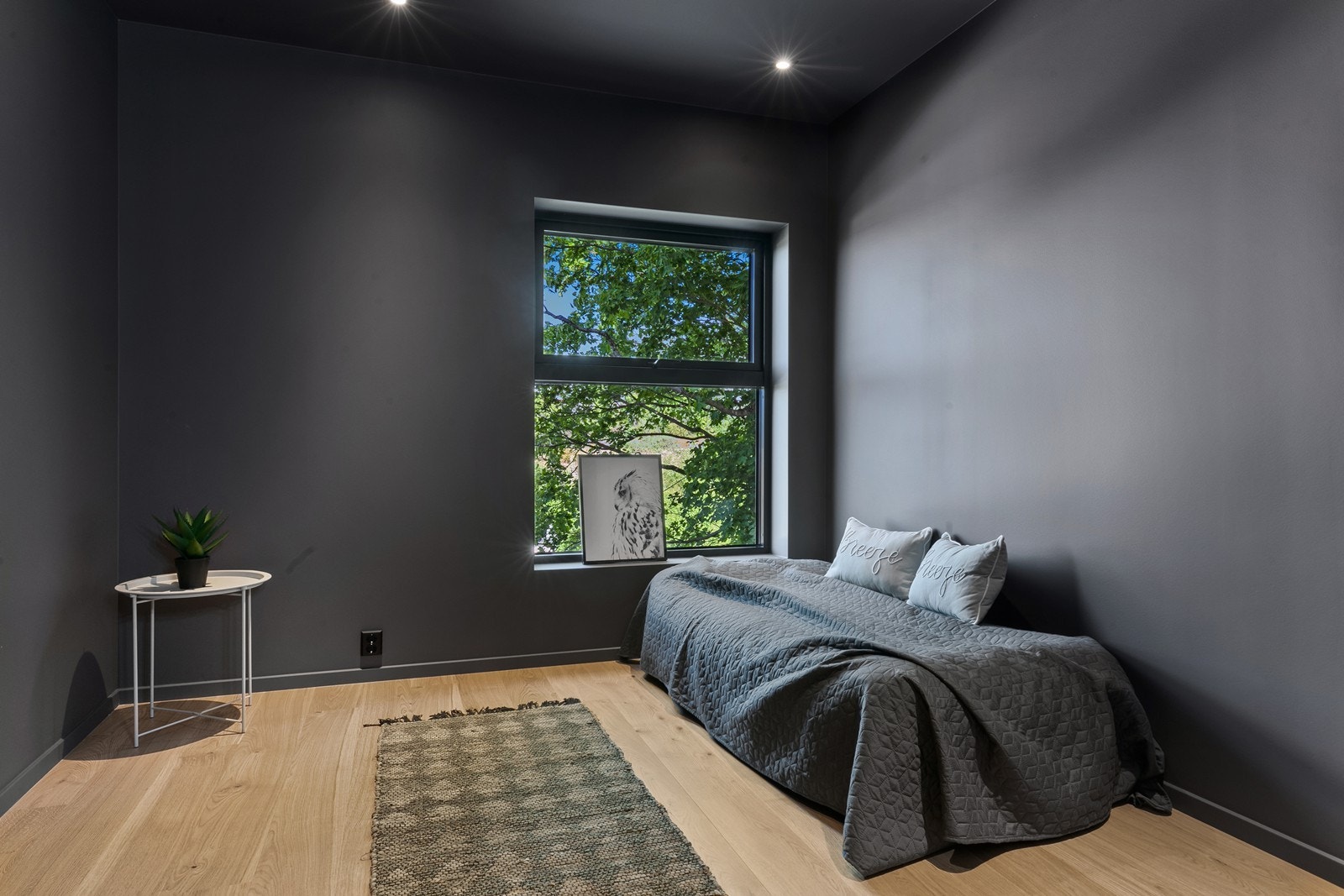 Soveromsbilder: Disse er tatt fra identisk, men speilvendt leilighet snr.1. Galleribilde