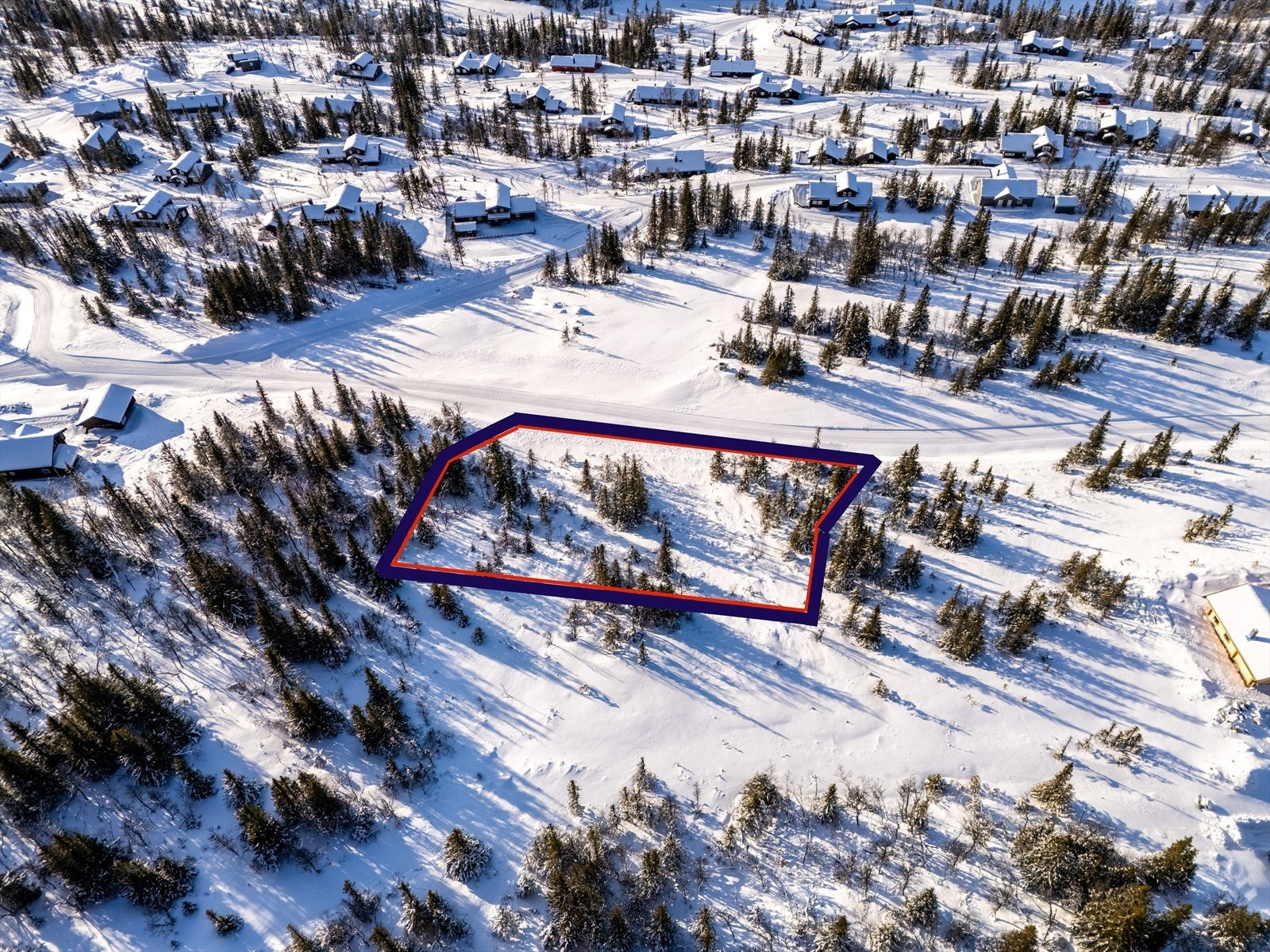 Tomt inntegnet i terrenget. Illustrasjon kan være unøyaktig og det kan forekomme avvik. Galleribilde