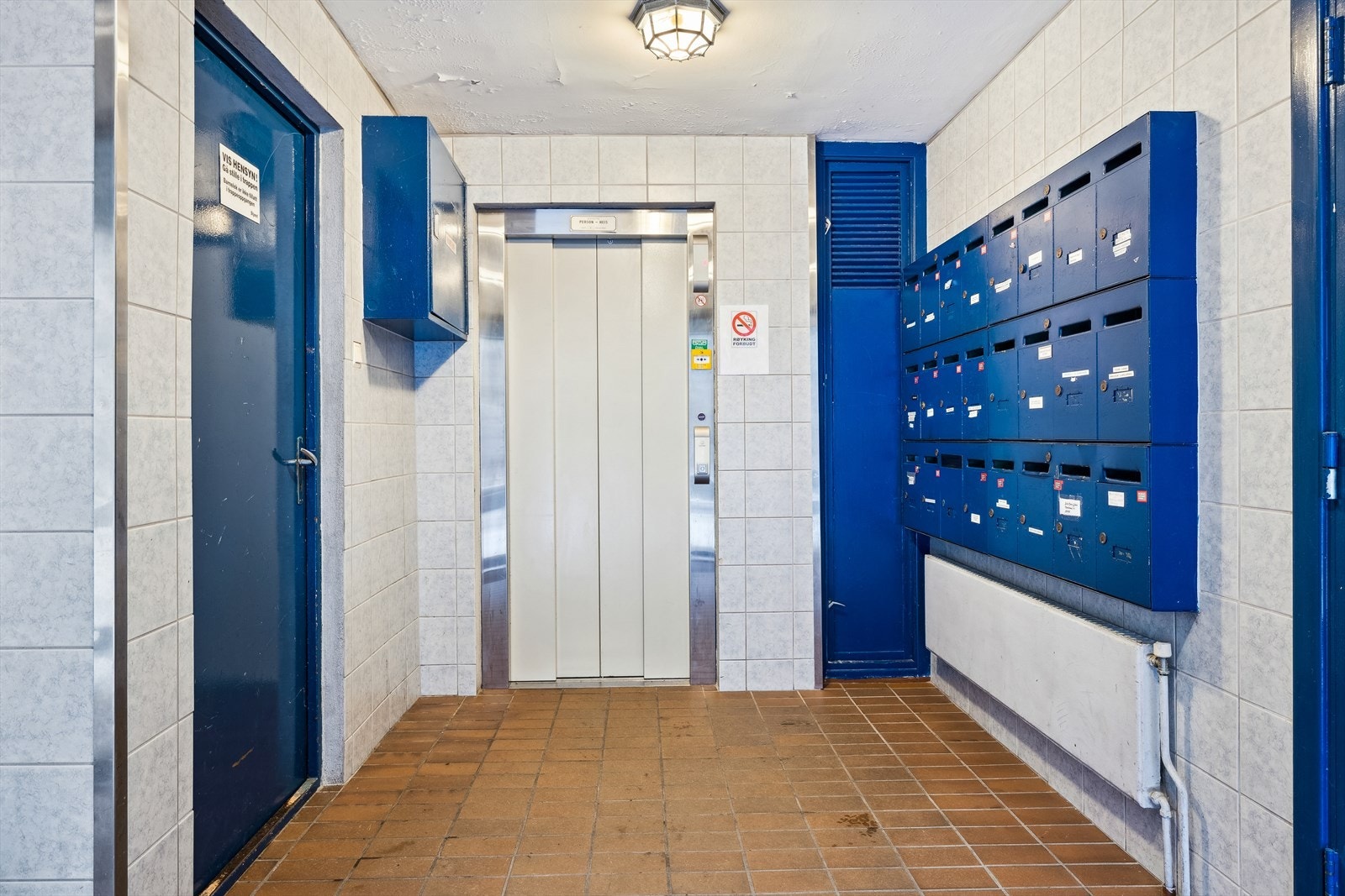 Felles inngang nede - Heis opp til leiligheten Galleribilde
