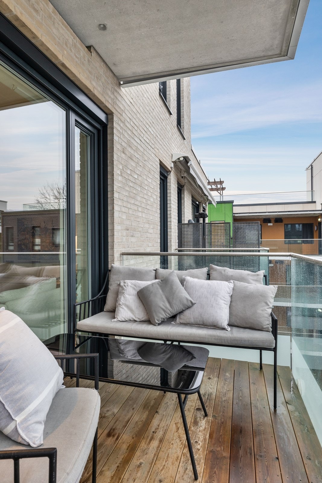 Plass til utemøblement og grill. Galleribilde