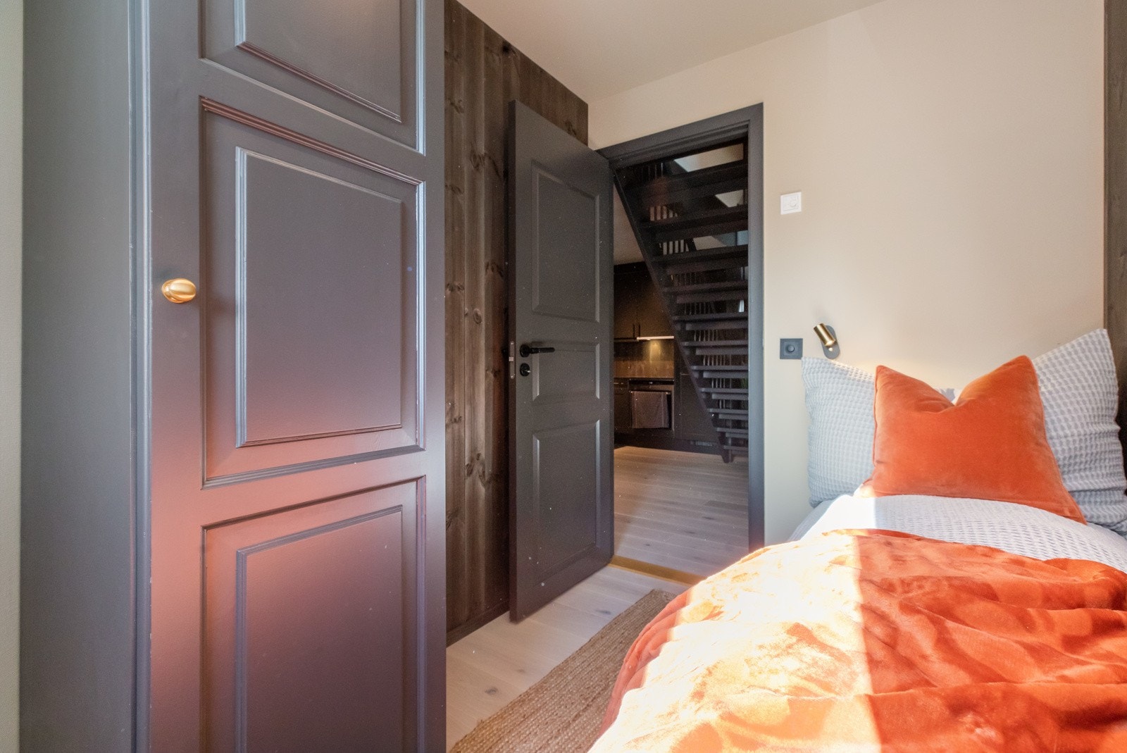 Godt med garderobeplass på rommene. Galleribilde