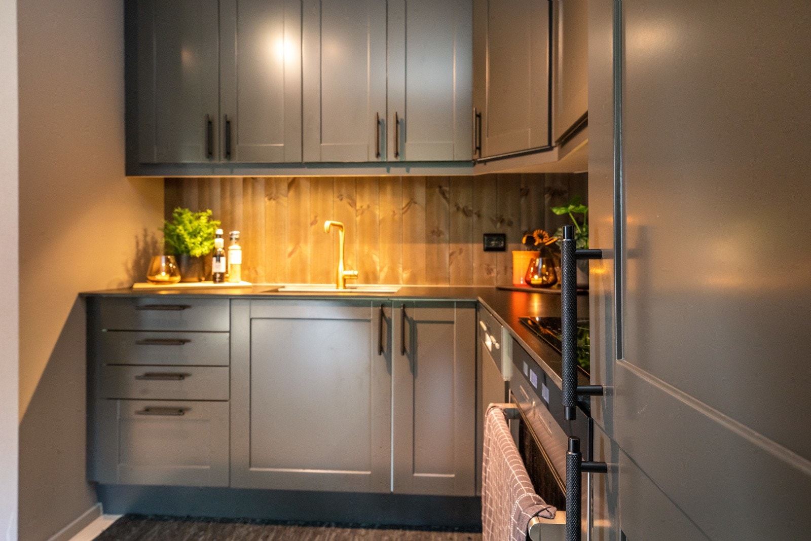 God skapplass. Integrerte hvitevarer. Galleribilde