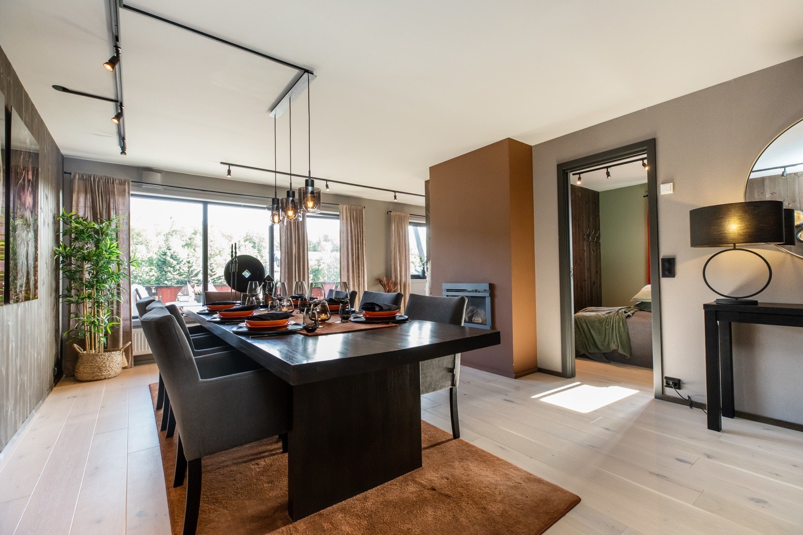 God plass til møblering. Adkomst til terrasse. Galleribilde