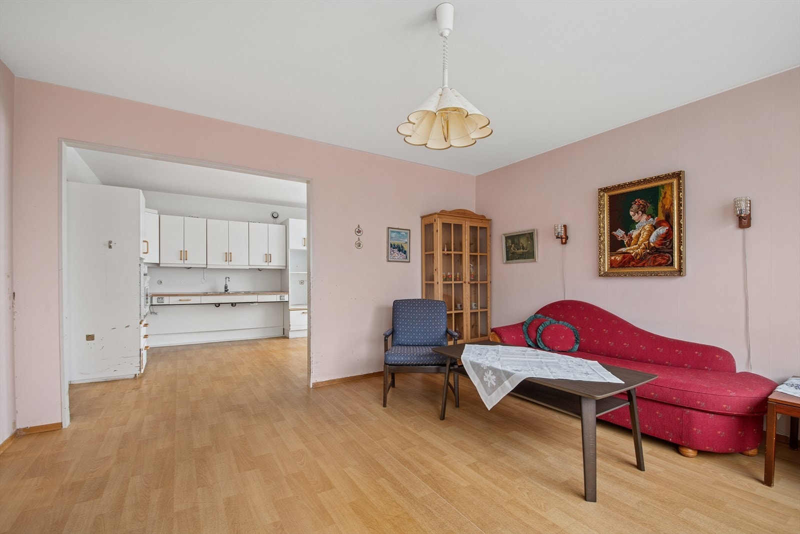 Hovedstuen ligger i nær tilknytning til kjøkkenet. Galleribilde