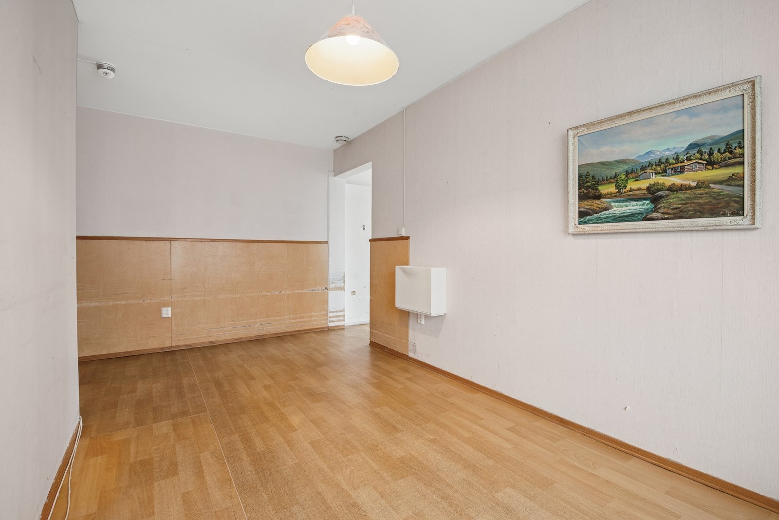 Varmtvann, kabel-TV og bredbånd er inkludert i felleskostnadene. Galleribilde