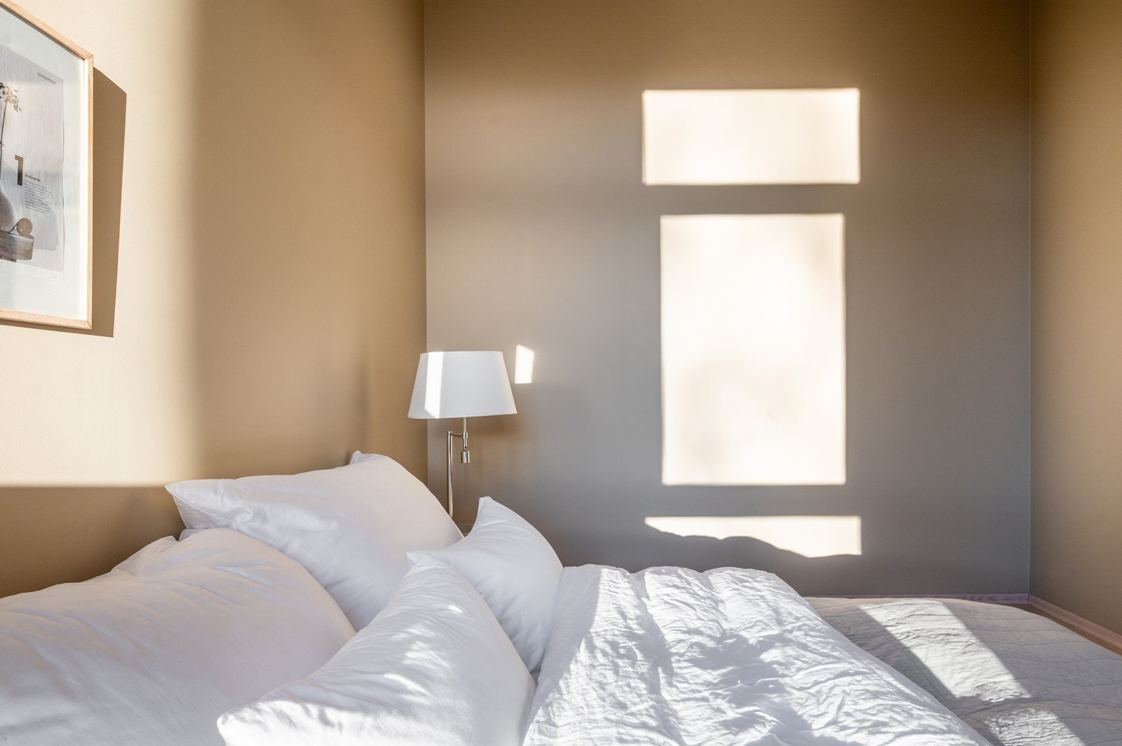 Det er godt med skapplass på soverommet. Galleribilde