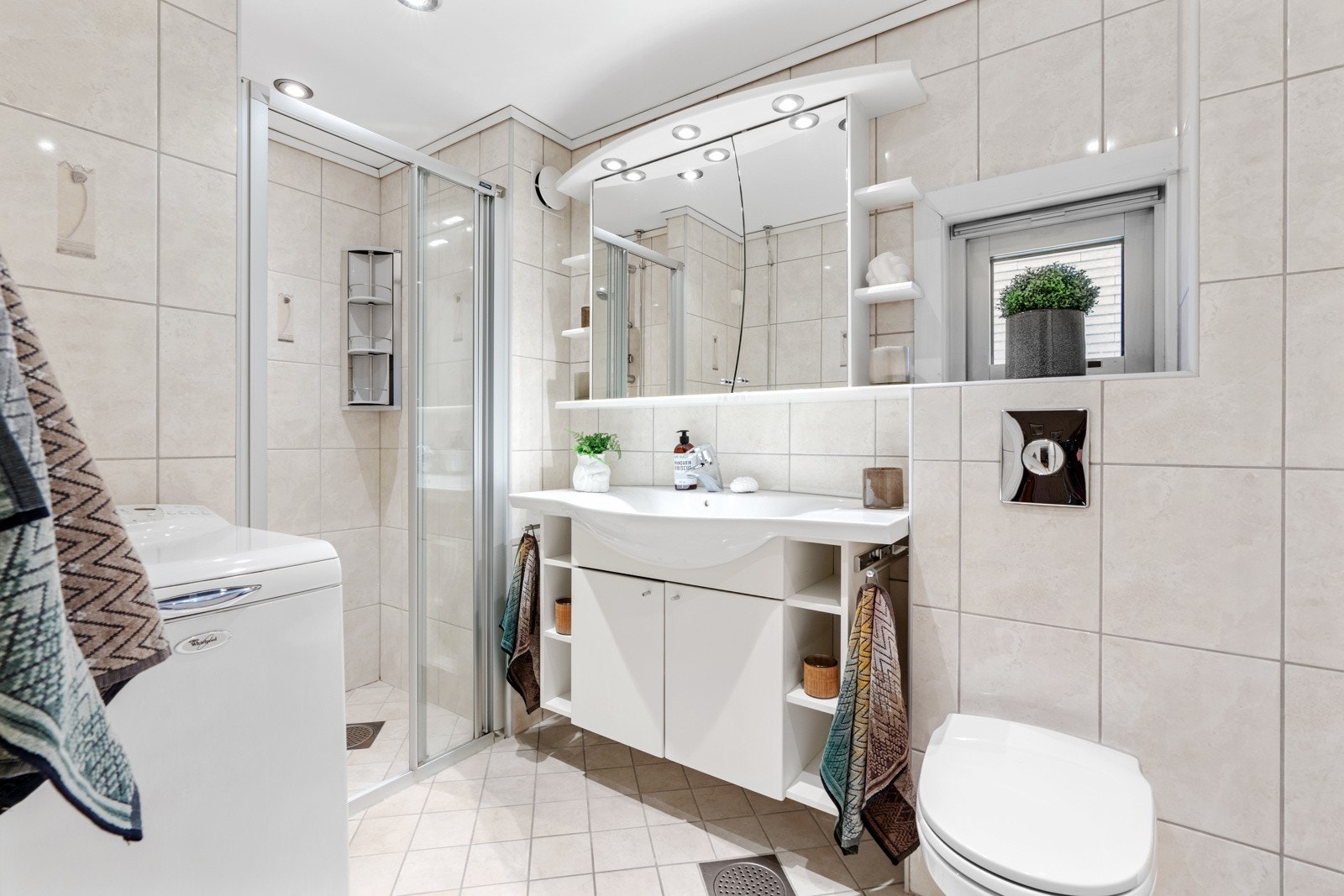 Badet ble totalrehabilitert i regi av borettslaget i tidsrommet mellom 2005-07 og fremstår som velholdt og pent. Galleribilde